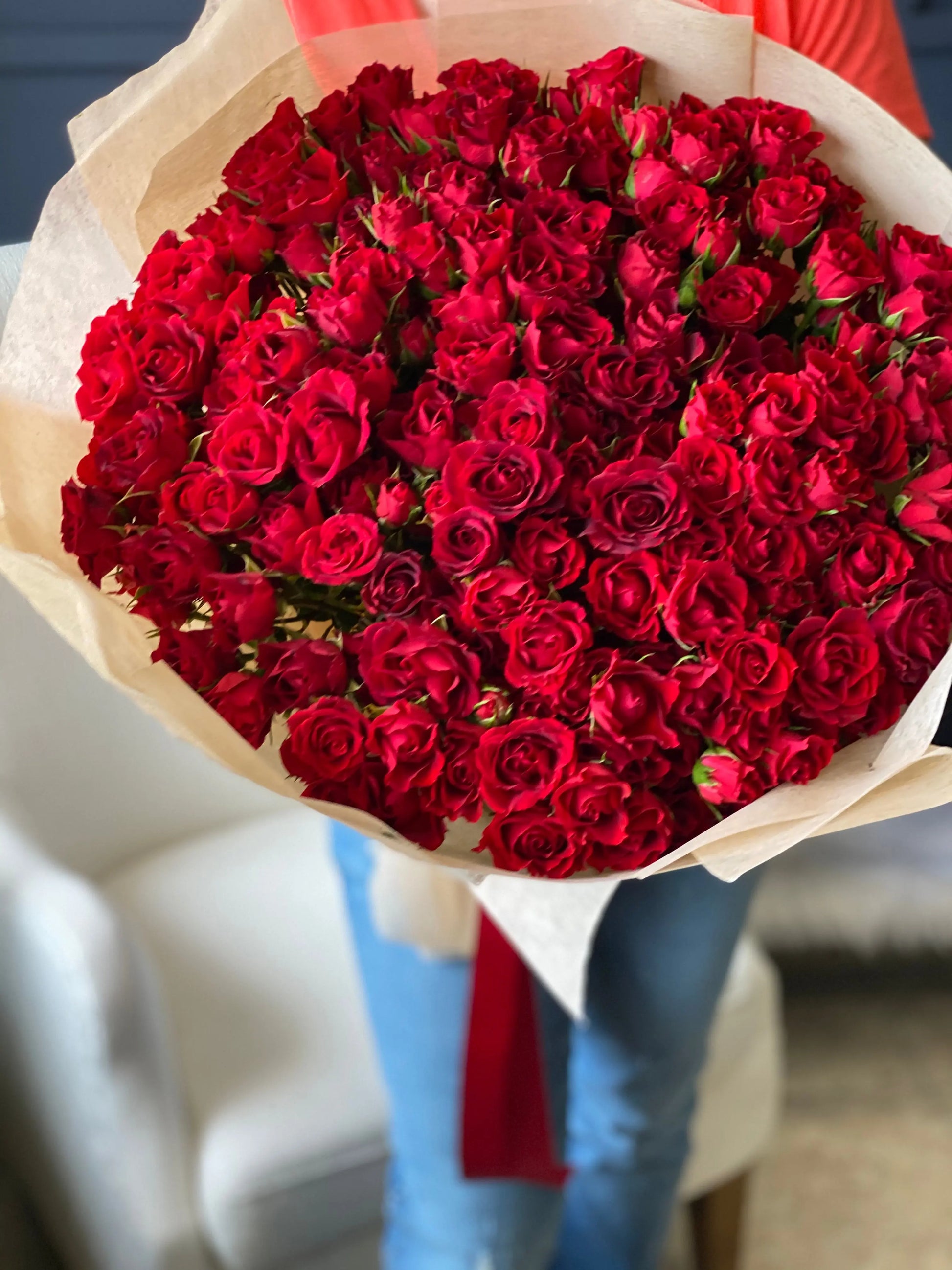 50 Mini Spray Roses Bouquet | Garden Roses Arrangement buy online Luxury Flowers Miami