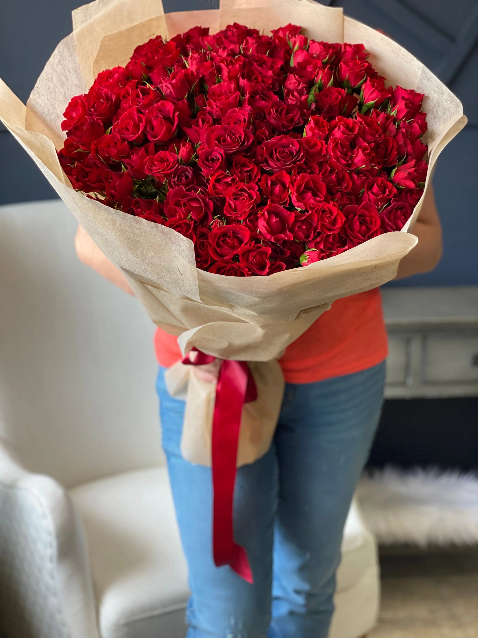 50 Mini Spray Roses Bouquet | Garden Roses Arrangement buy online Luxury Flowers Miami