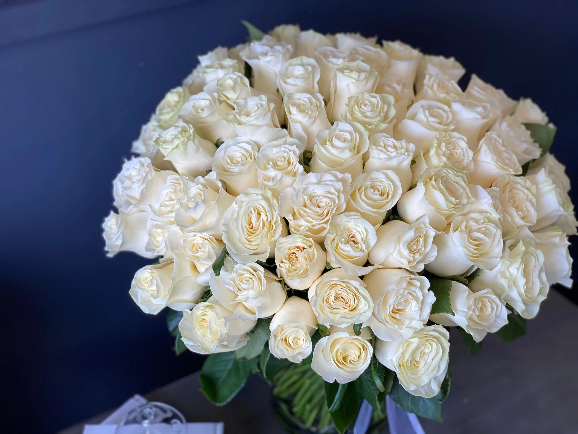 luxury white roses vase miami