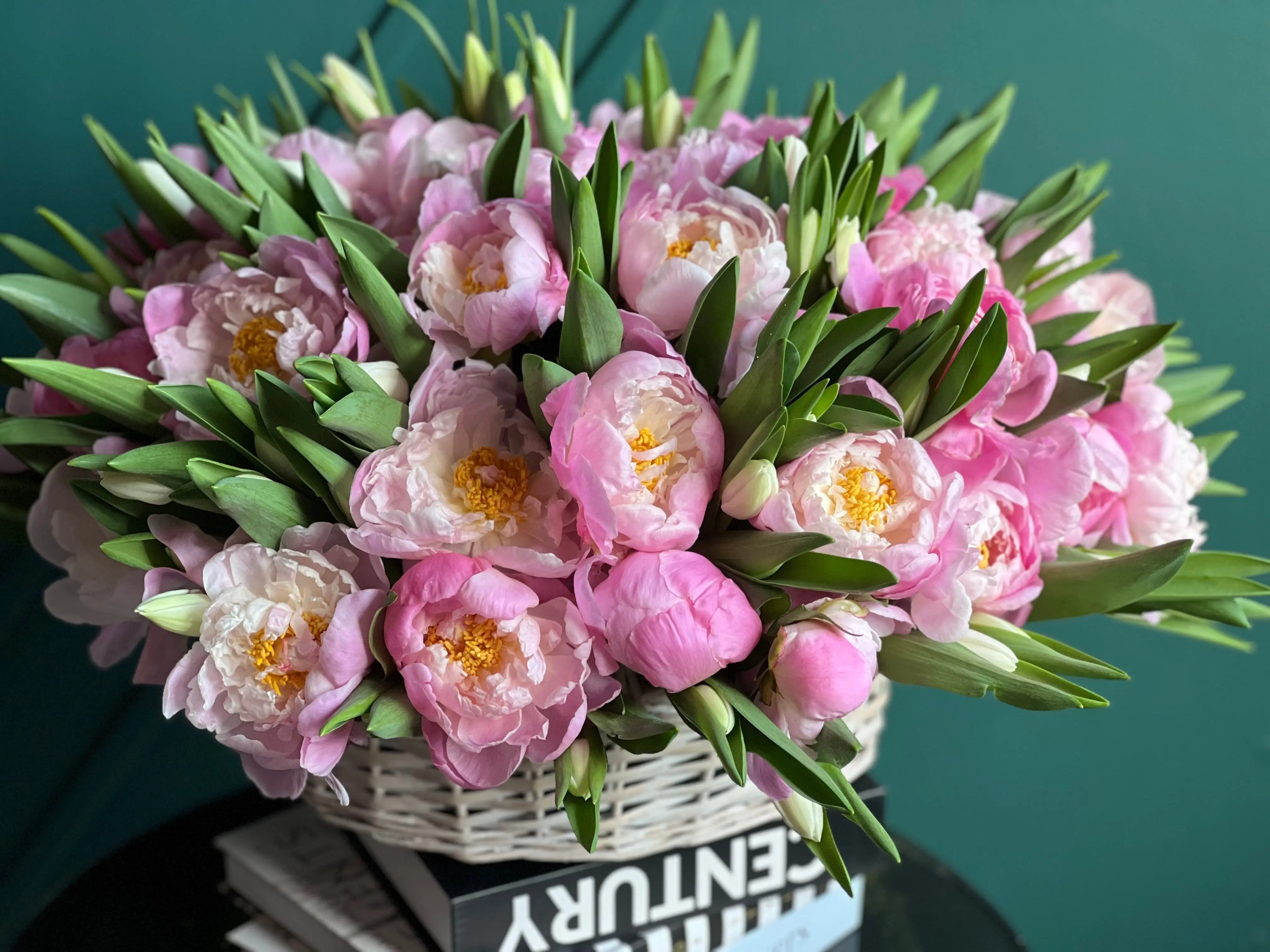 Love in Bloom | 100 Tulips 50 Peonies Bouquet Miami buy online Luxury Flowers Miami