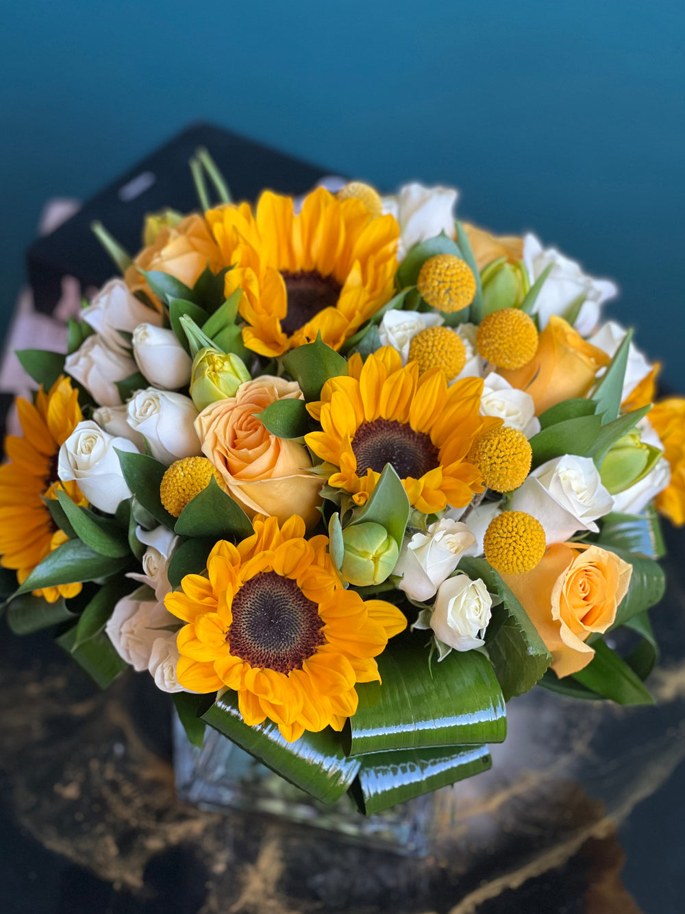 Bright sunflowers for birthday flower delivery in Miami