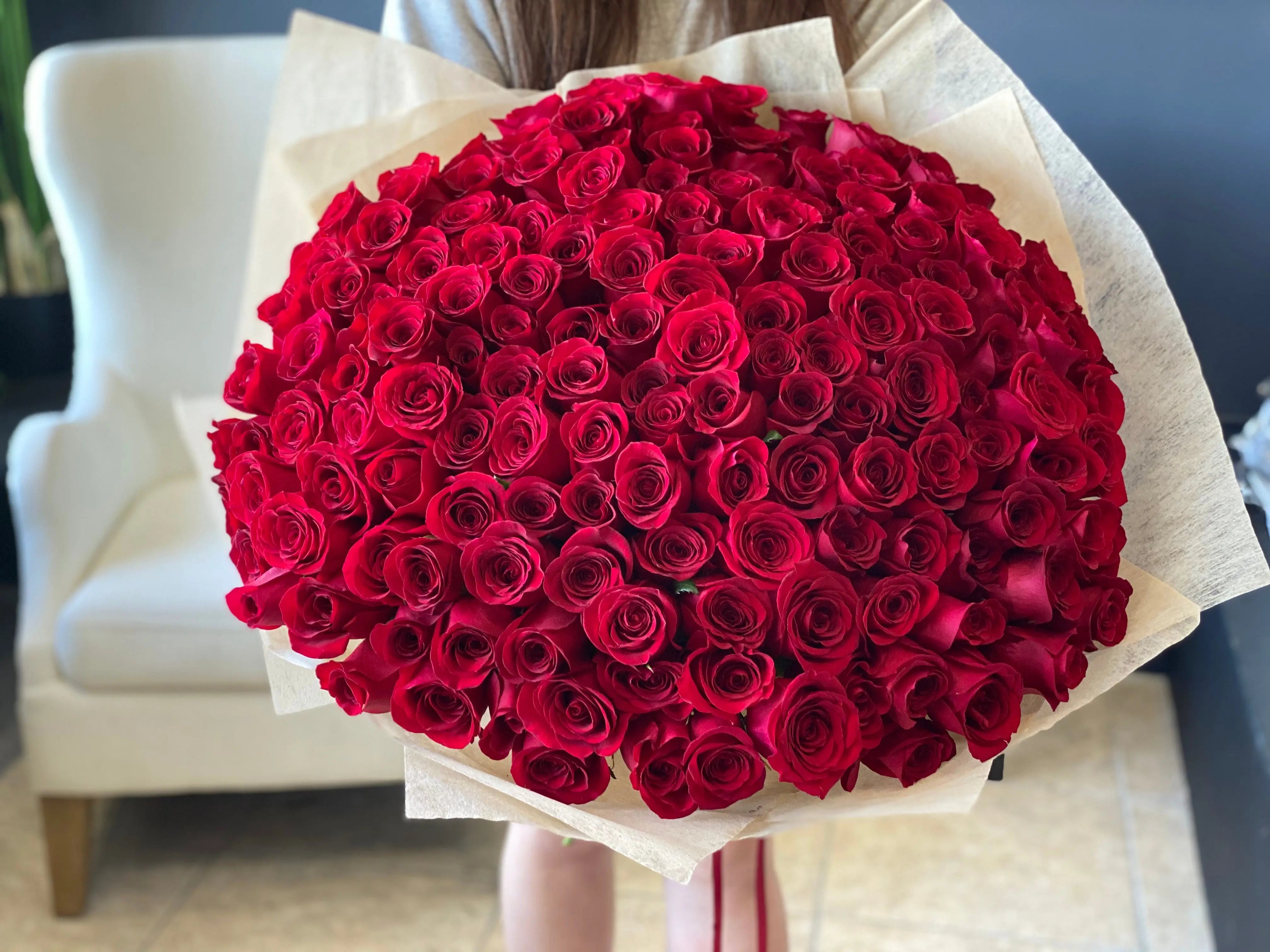 100 Red Roses Bouquet | Luxury Flower Delivery Miami buy online Luxury Flowers Miami