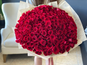 100 Red Roses Bouquet | Luxury Flower Delivery Miami buy online Luxury Flowers Miami