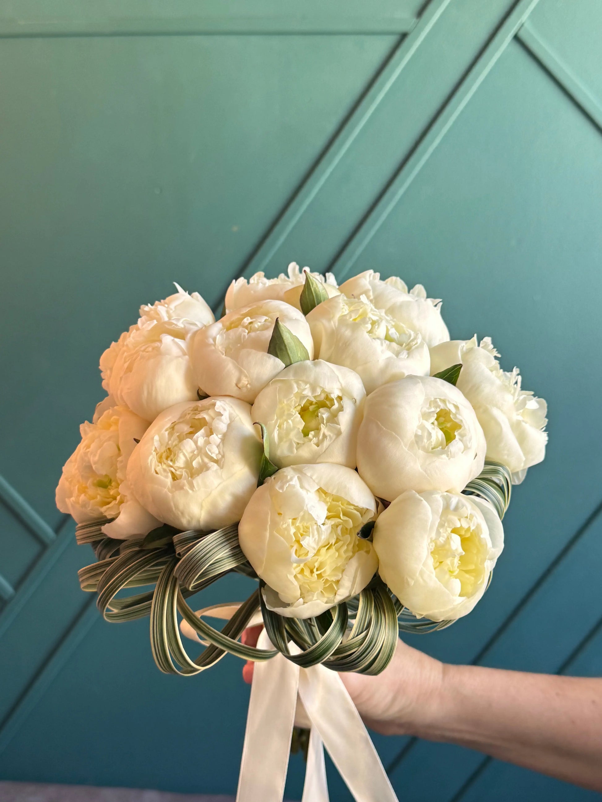 Peonies Bridal Bouquet buy online Luxury Flowers Miami