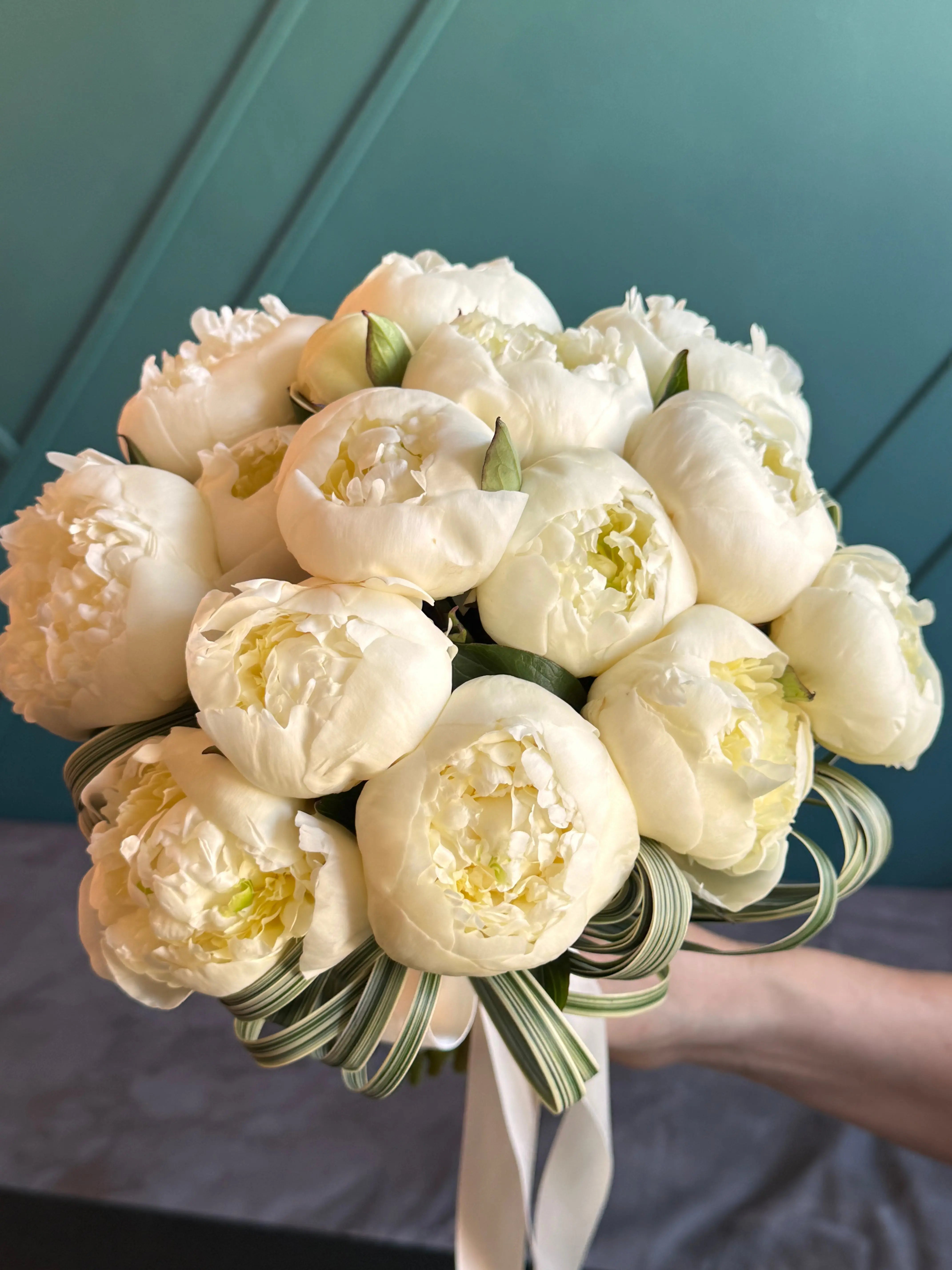 Peonies Bridal Bouquet buy online Luxury Flowers Miami