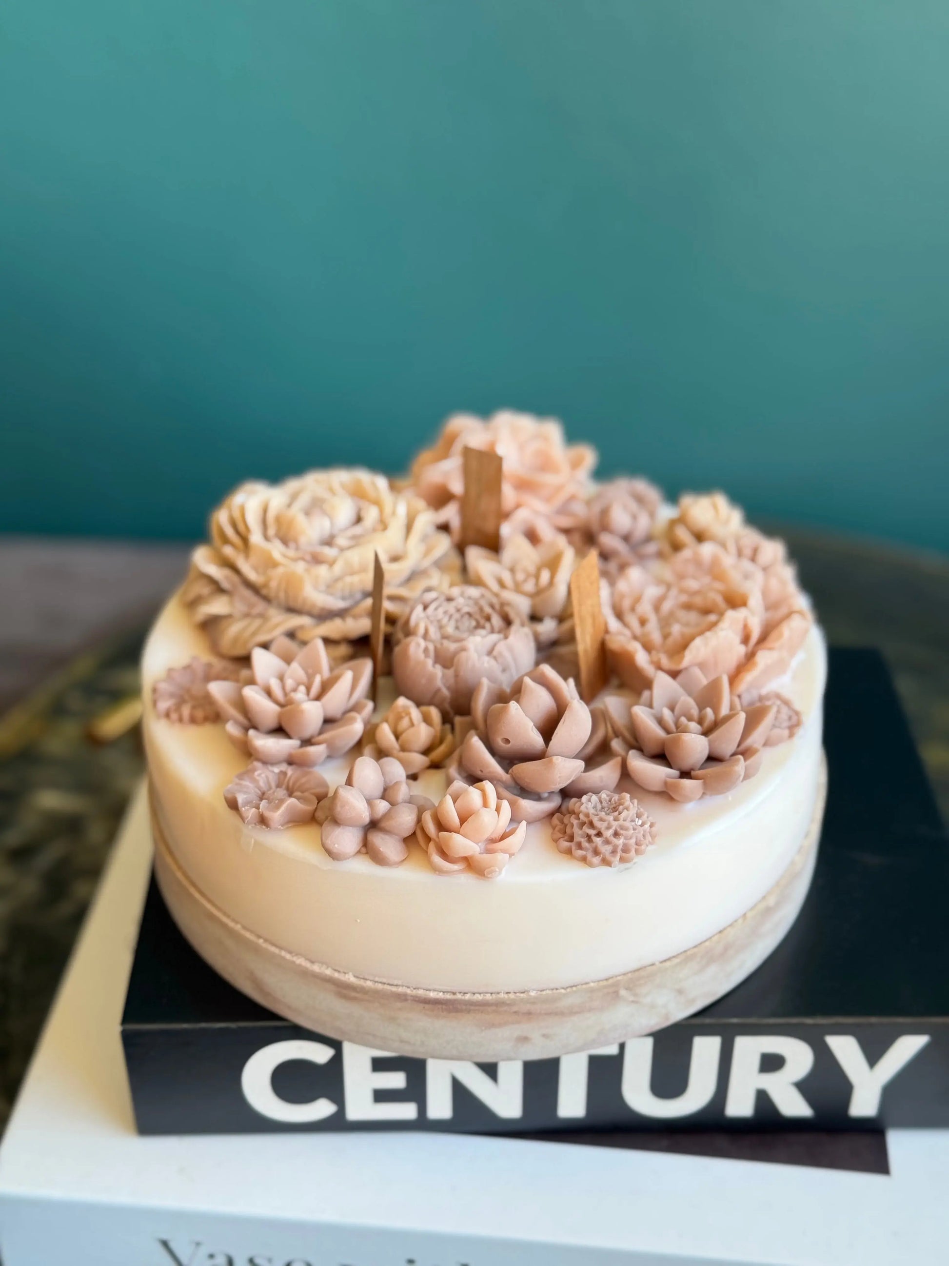Luxury Floral Candle on Concrete Base | Artisan Gift buy online Luxury Flowers Miami