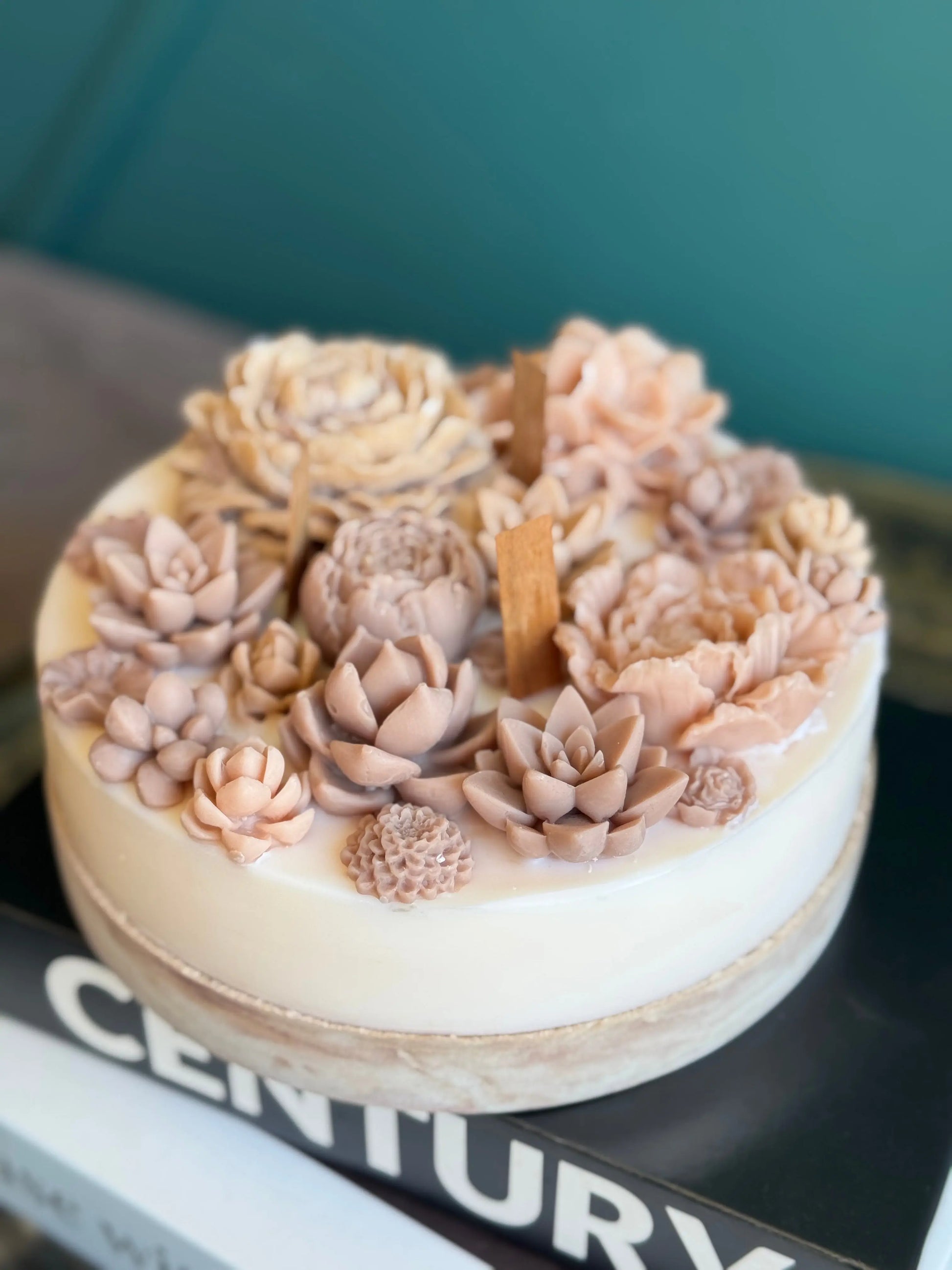Luxury Floral Candle on Concrete Base | Artisan Gift buy online Luxury Flowers Miami