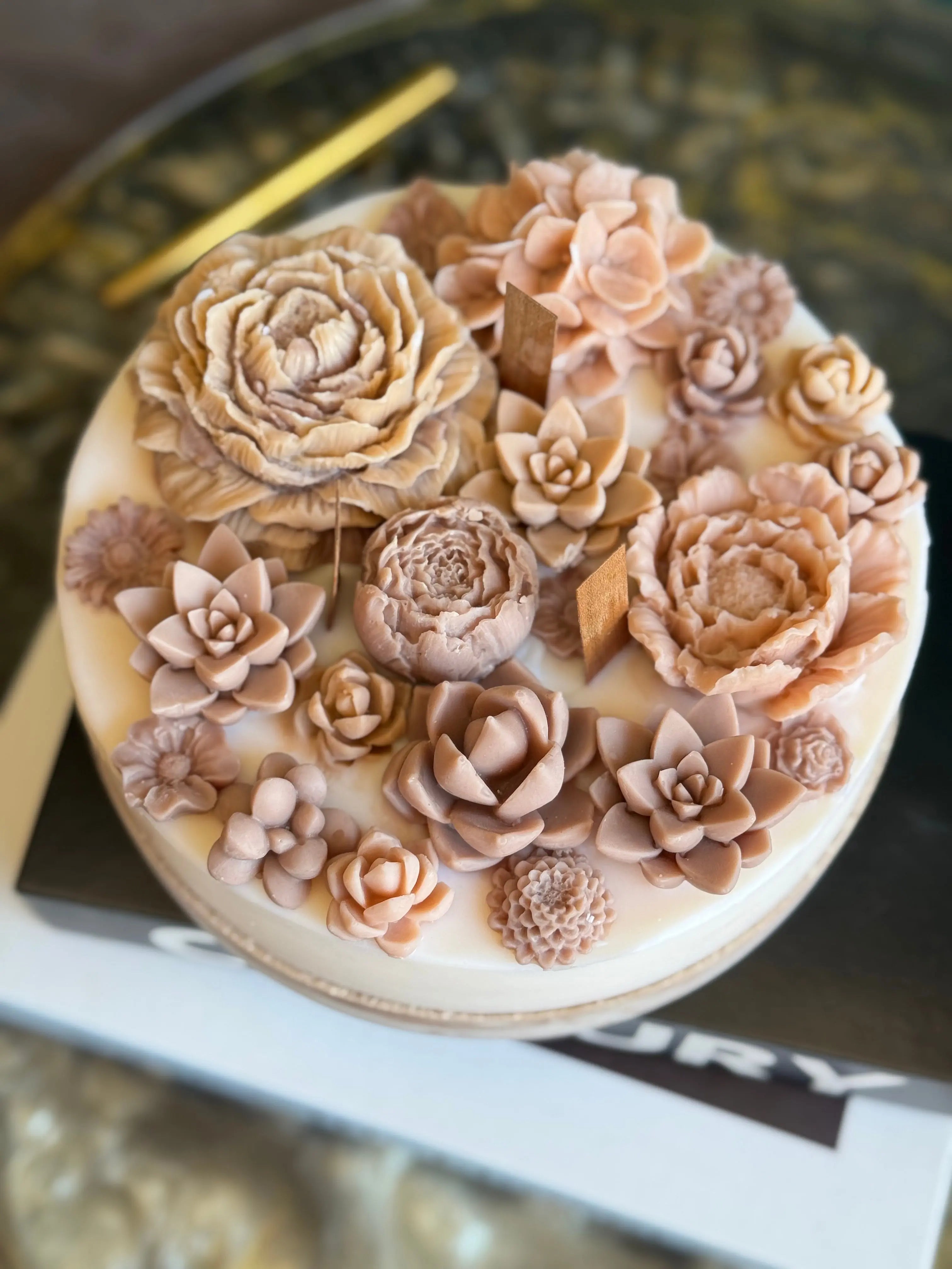 Luxury Floral Candle on Concrete Base | Artisan Gift buy online Luxury Flowers Miami