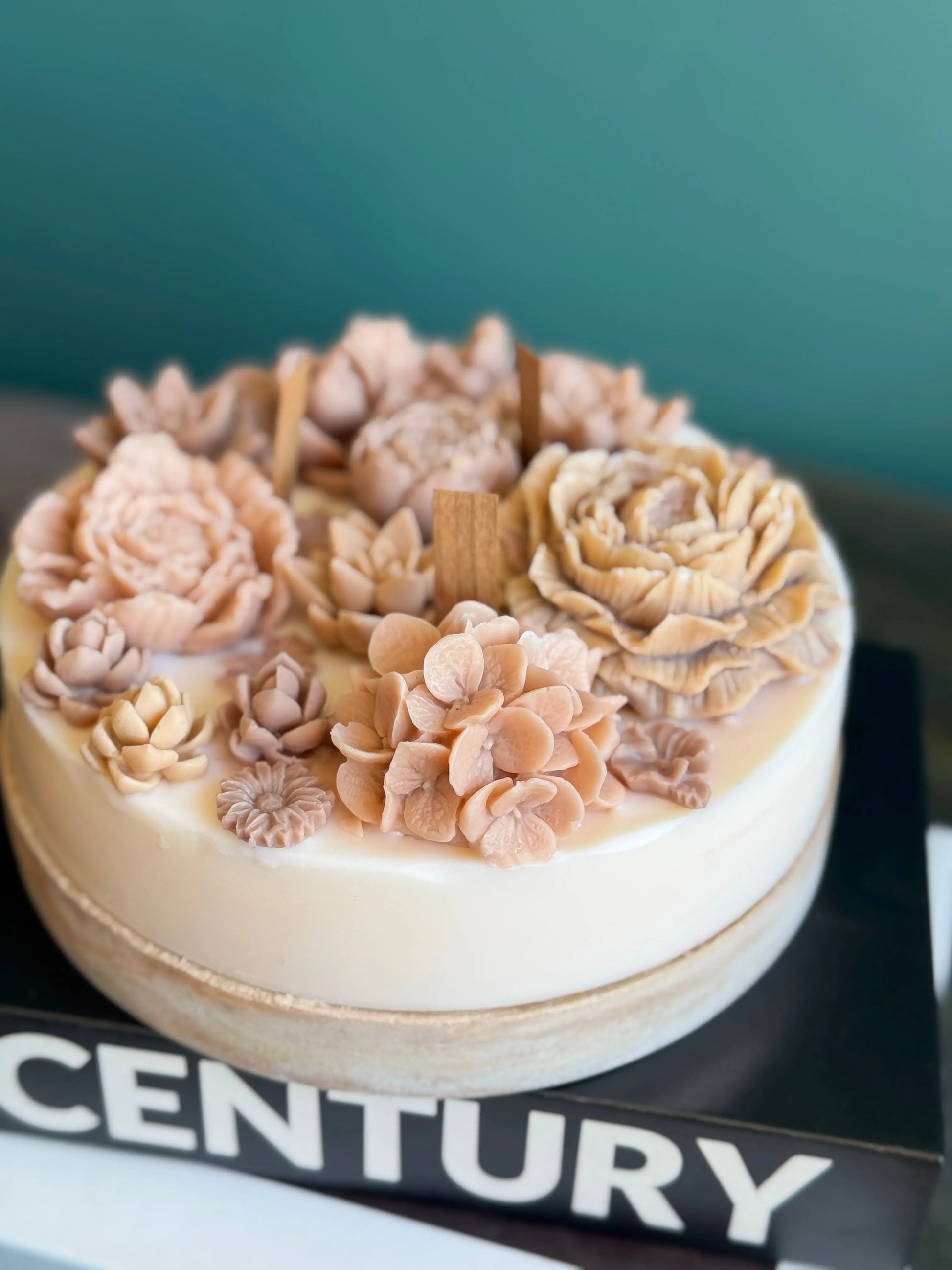 Luxury Floral Candle on Concrete Base | Artisan Gift buy online Luxury Flowers Miami