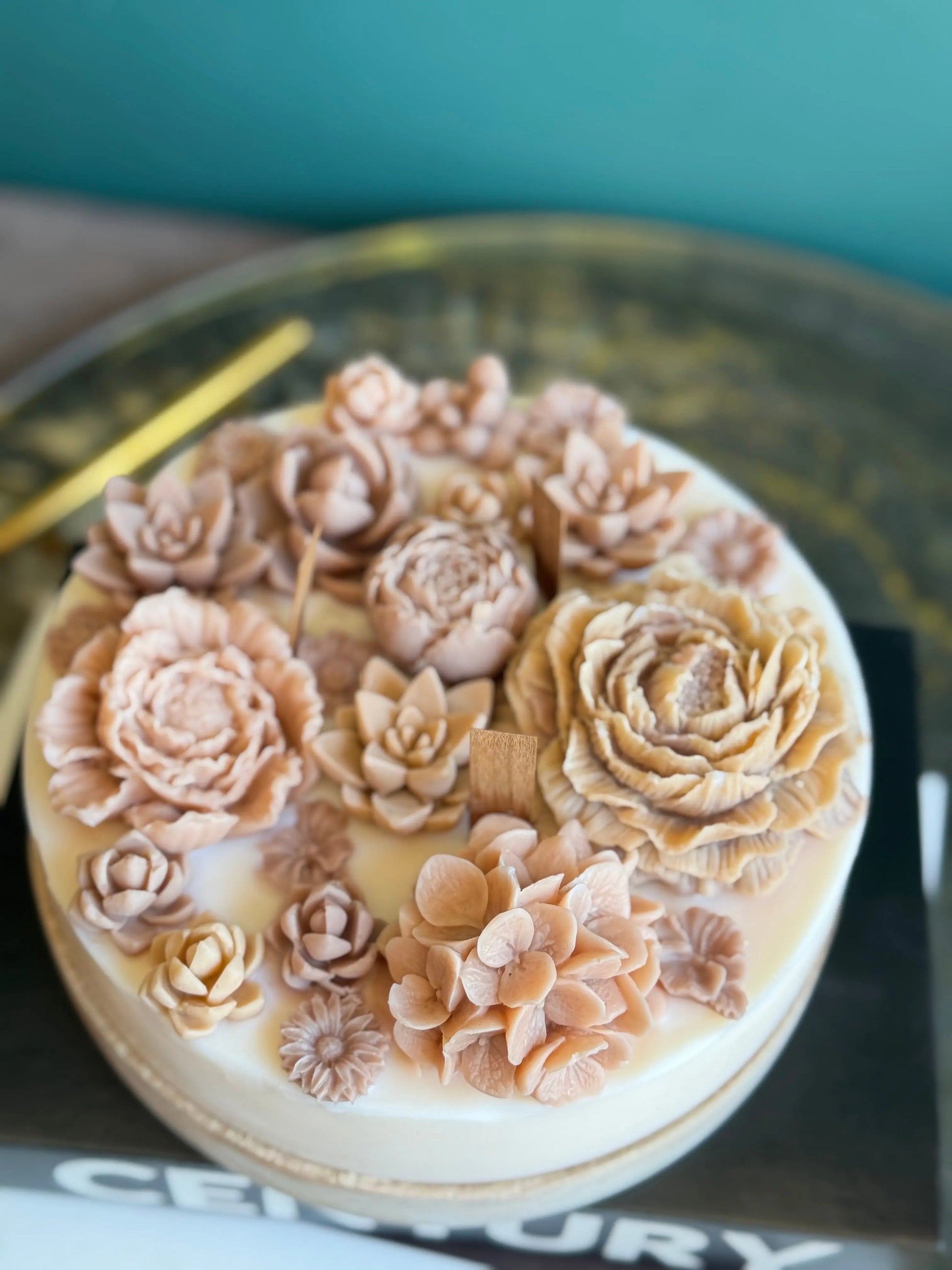 Luxury Floral Candle on Concrete Base | Artisan Gift buy online Luxury Flowers Miami