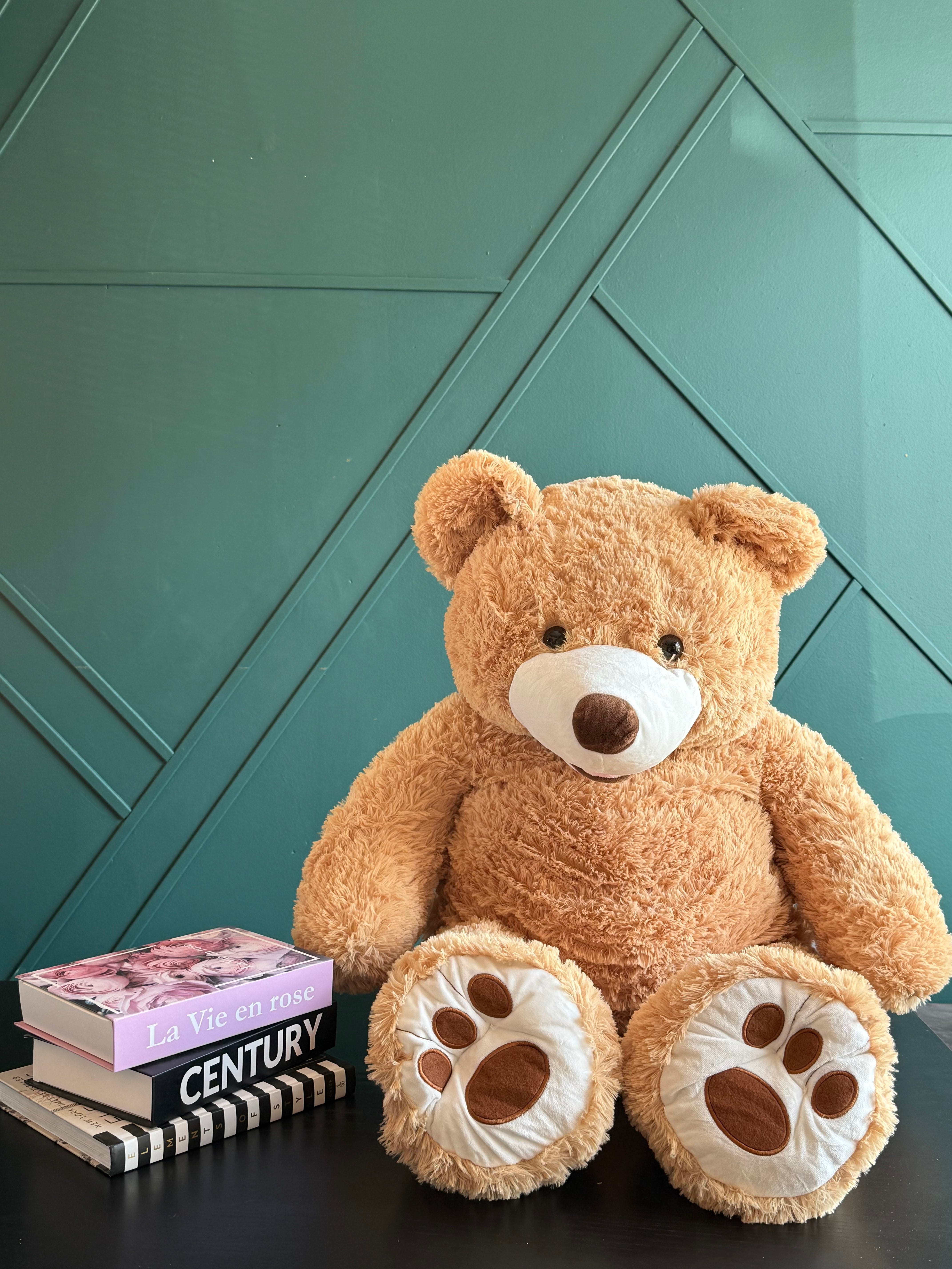 Large cuddly teddy bear gift for Miami flower delivery