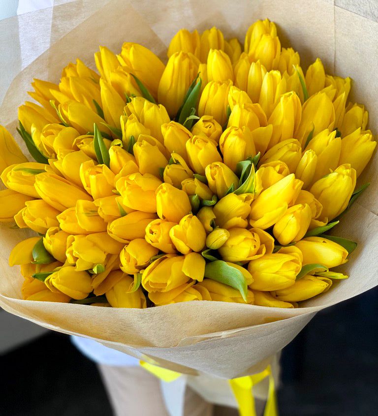Large hand-tied bouquet of yellow tulips Miami