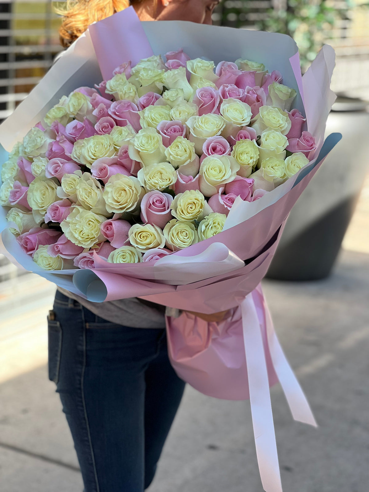 Large mixed pink and white rose bouquet with 100 fresh roses