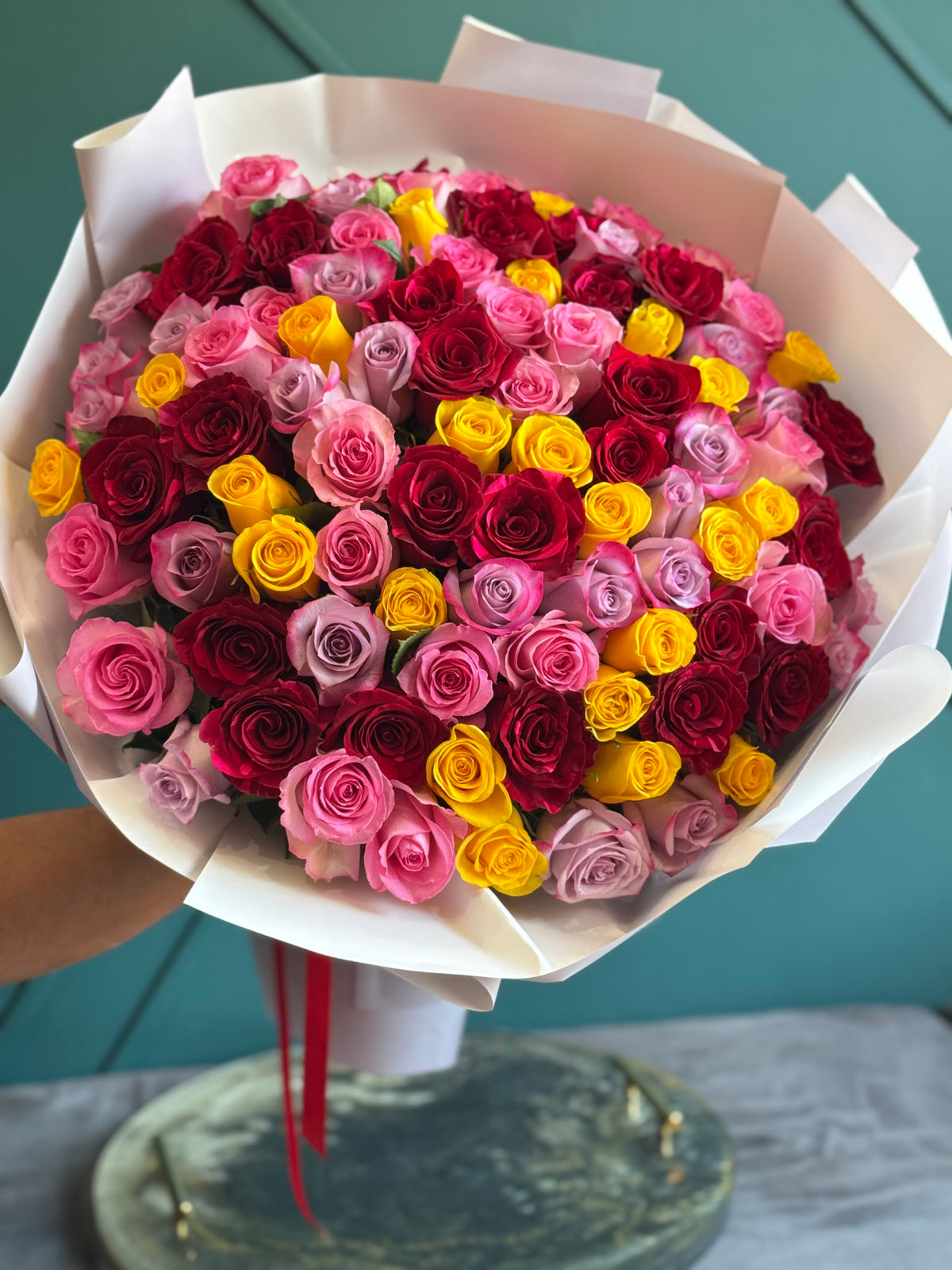 Large multicolor rose bouquet for delivery in Miami