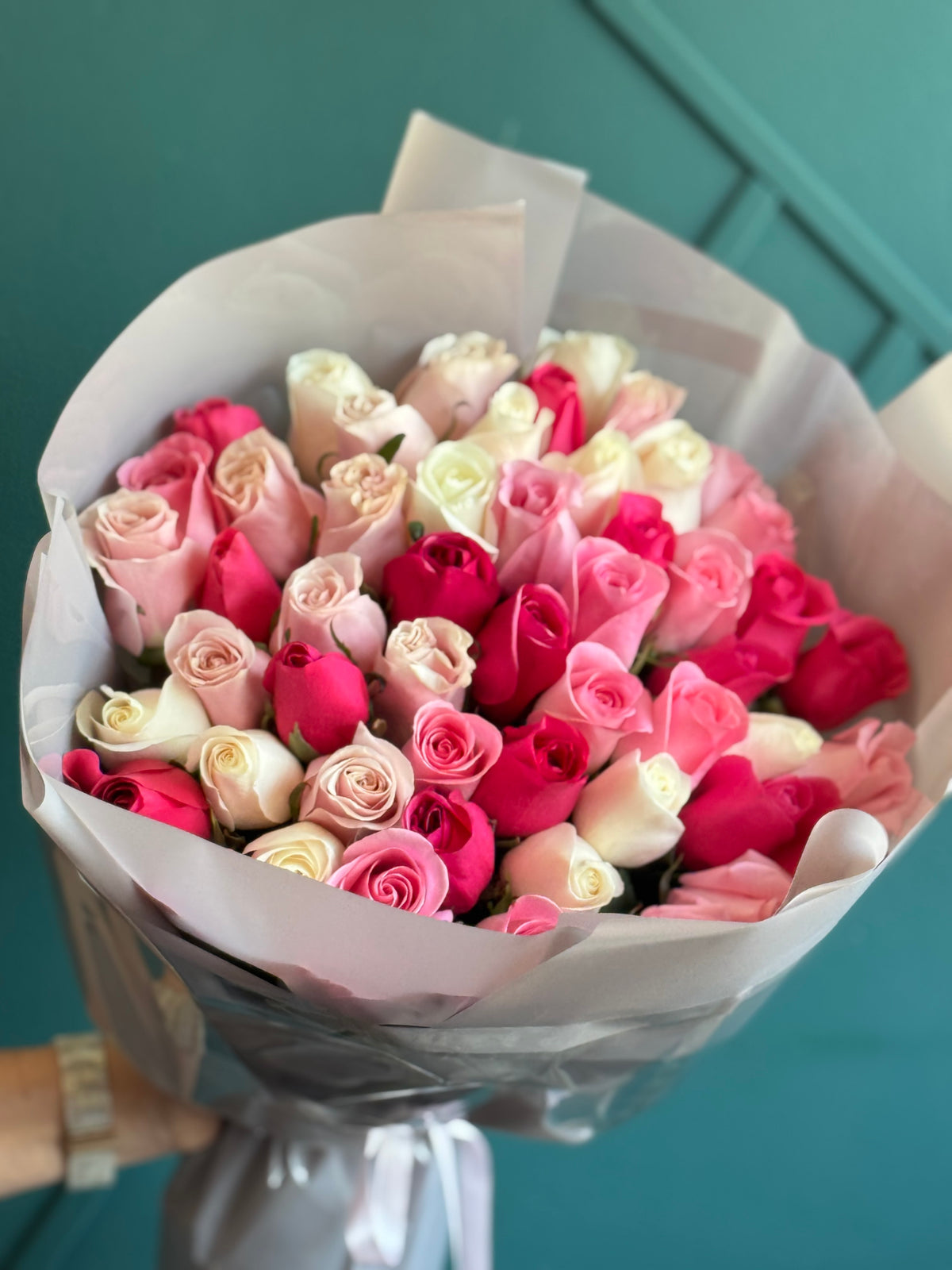 Large pink rose bouquet for birthday or anniversary in Miami