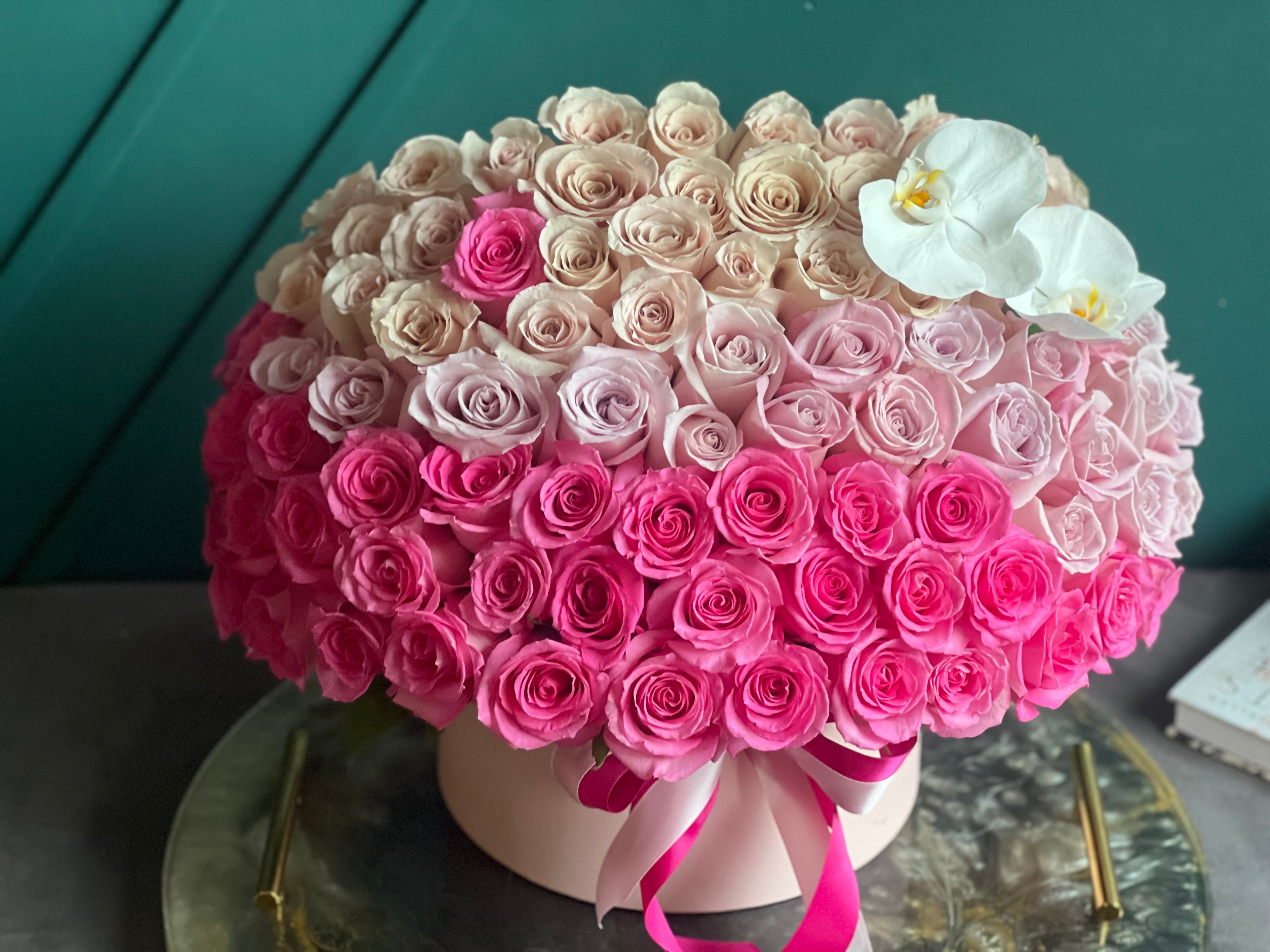 Large rose box with 150 fresh roses for proposals and anniversaries