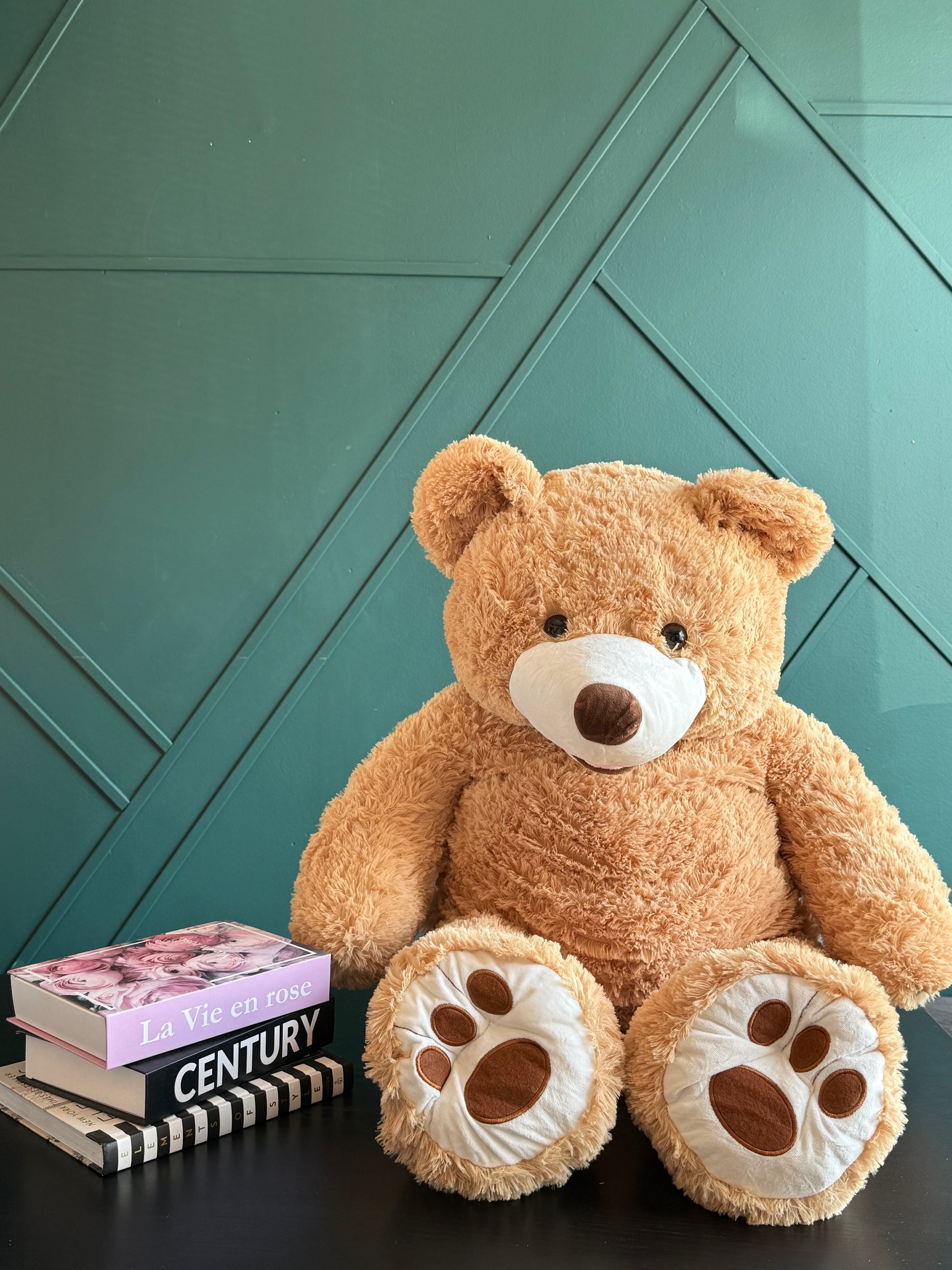 Large teddy bear Miami with soft brown plush fur