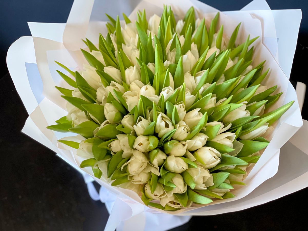 Large white tulips arrangement for romantic flower delivery