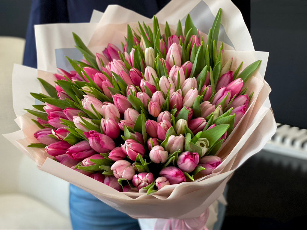 Light pink and deep pink tulip bouquet Miami