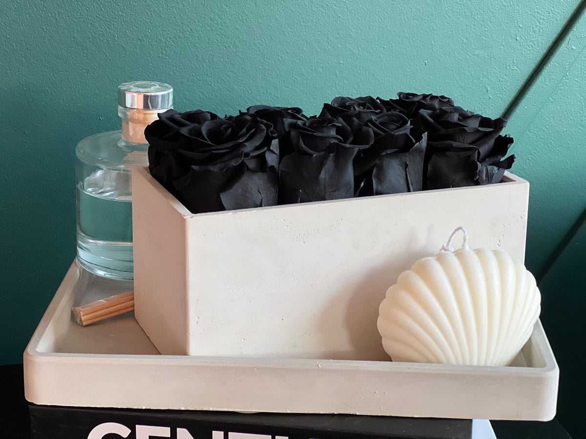 Long lasting black roses luxury floral gift Miami Beach