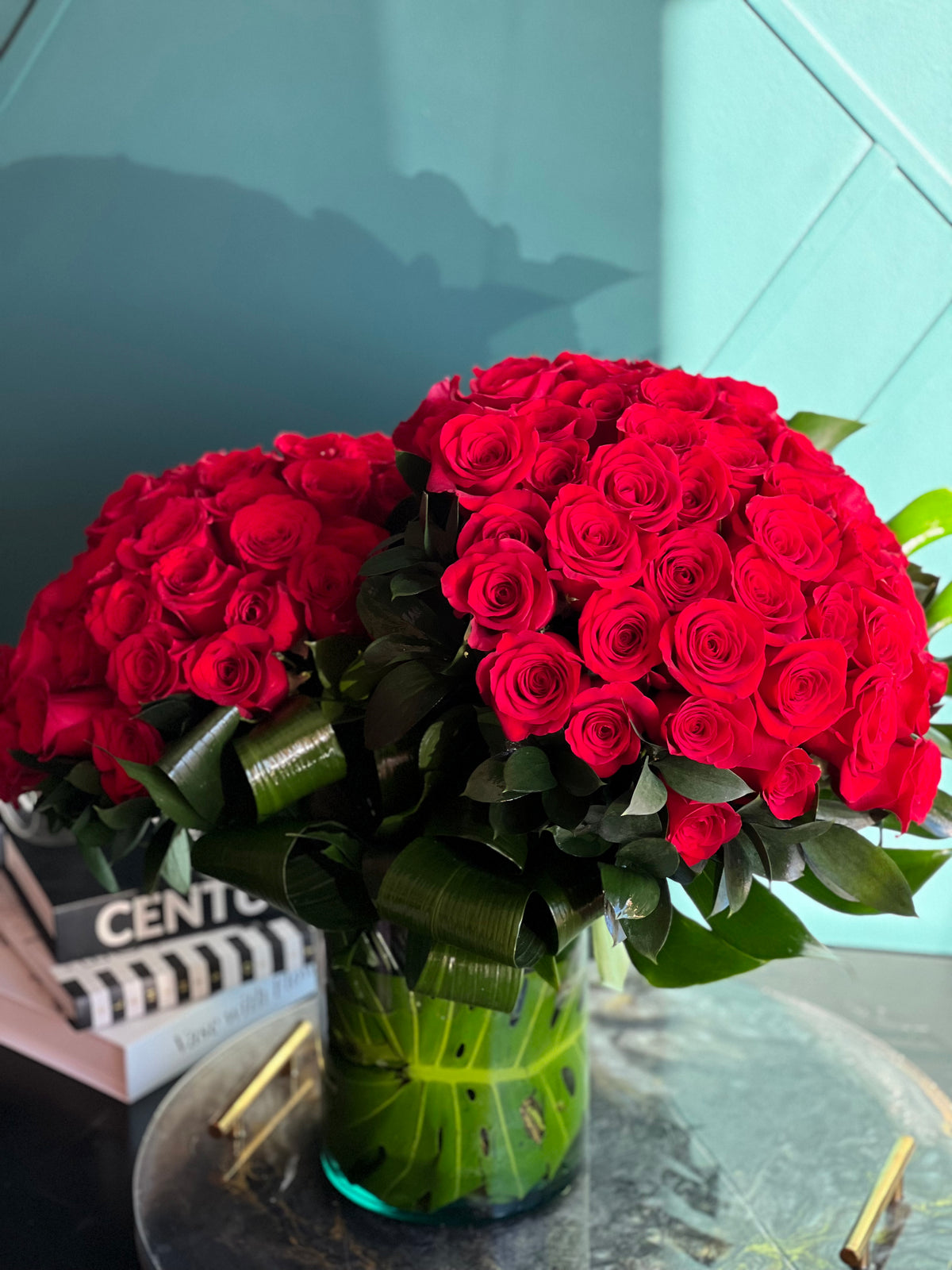 Luxury 100 red rose arrangement for anniversary