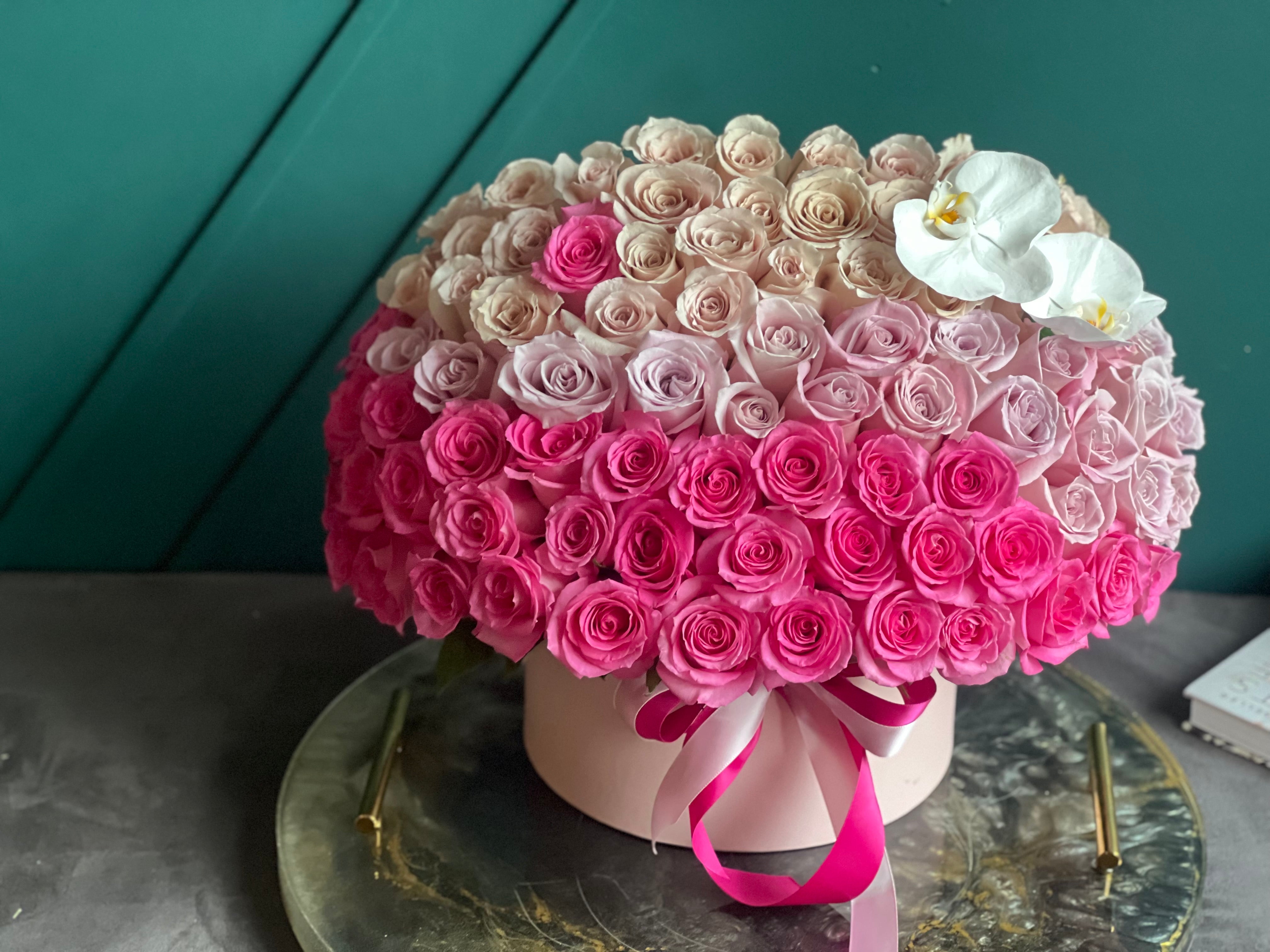 Luxury Flowers Miami 150 roses box for romantic celebrations