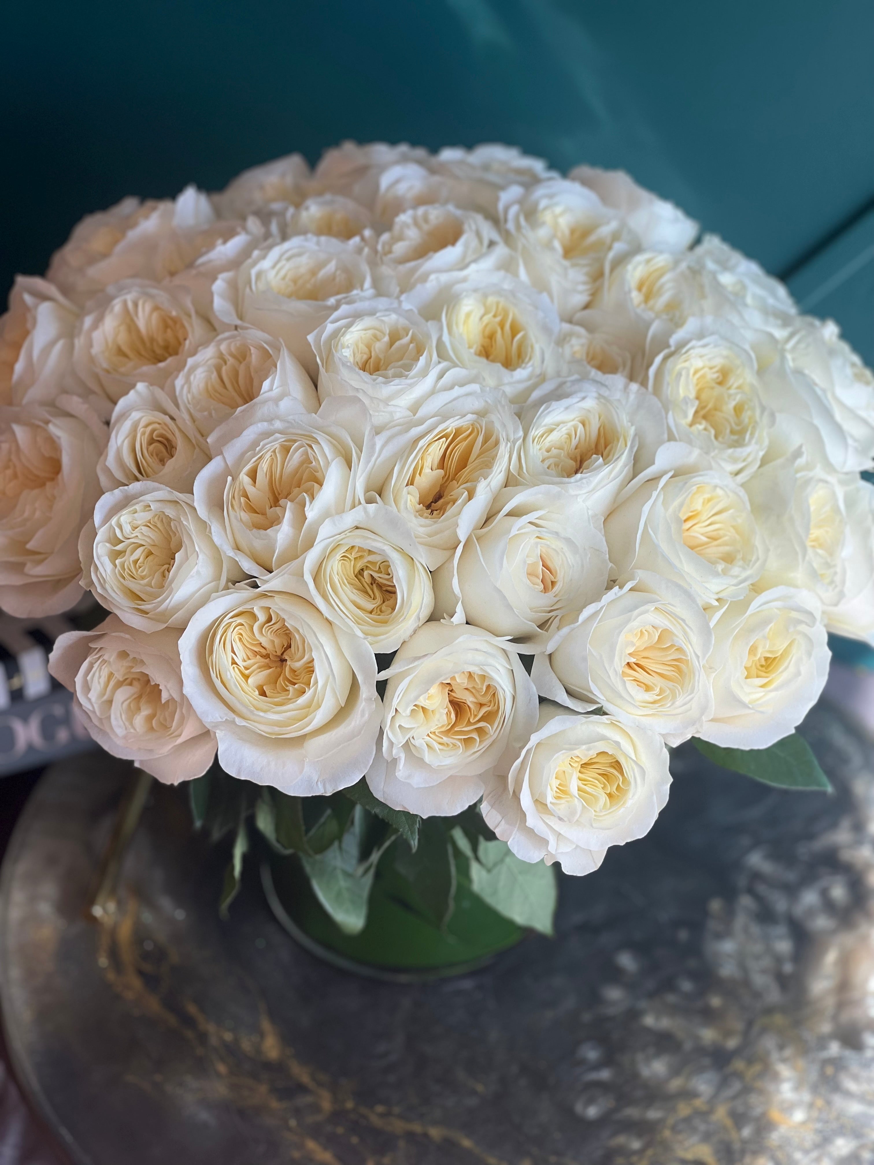 Luxury Flowers Miami garden roses arrangement for romantic gifting