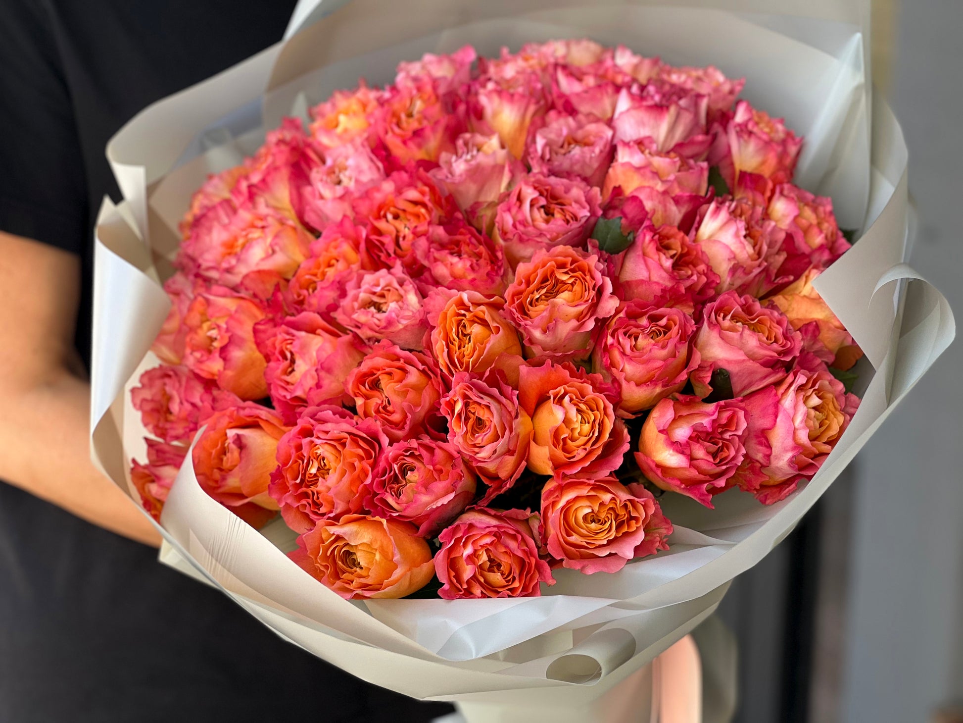 Luxury bouquet of 50 fresh garden roses