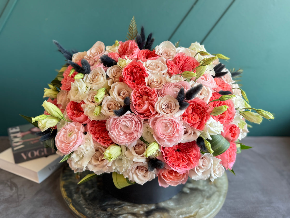 Luxury pink rose and ranunculus flower box Miami