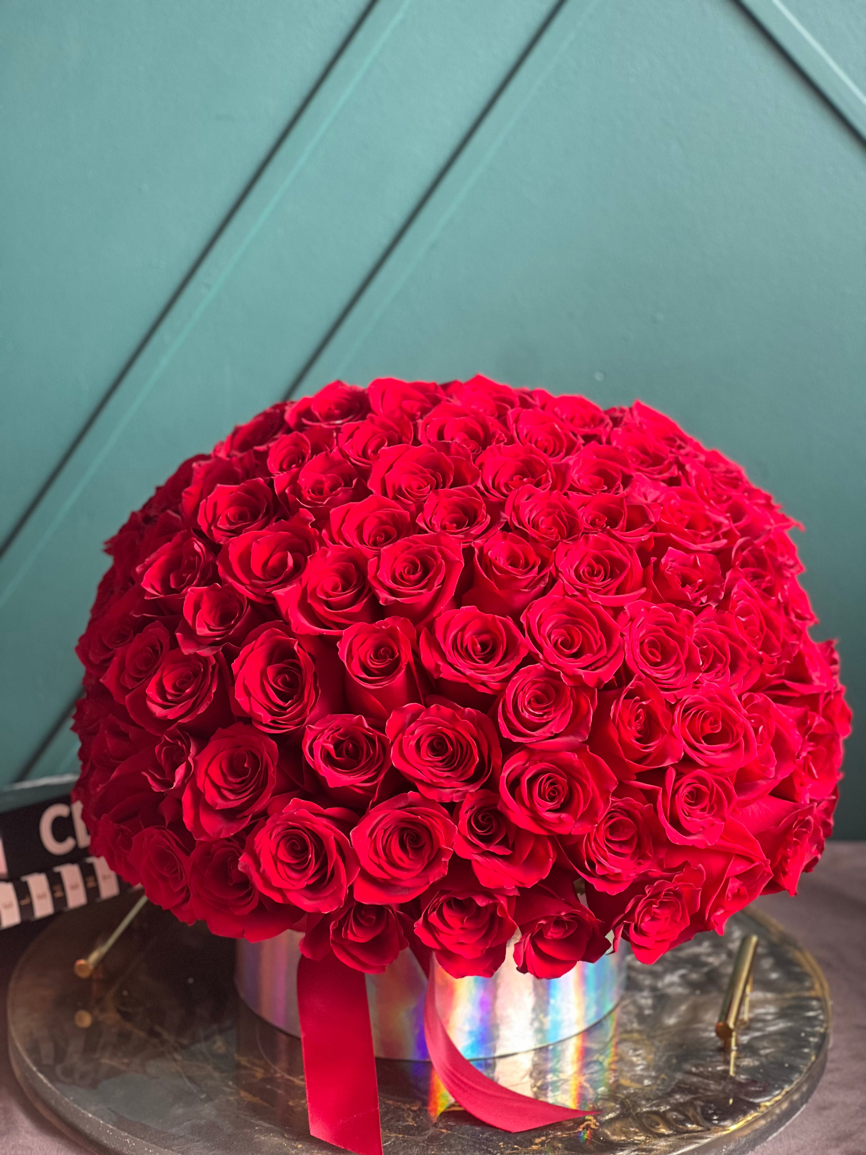 Luxury red rose box with 100 premium roses