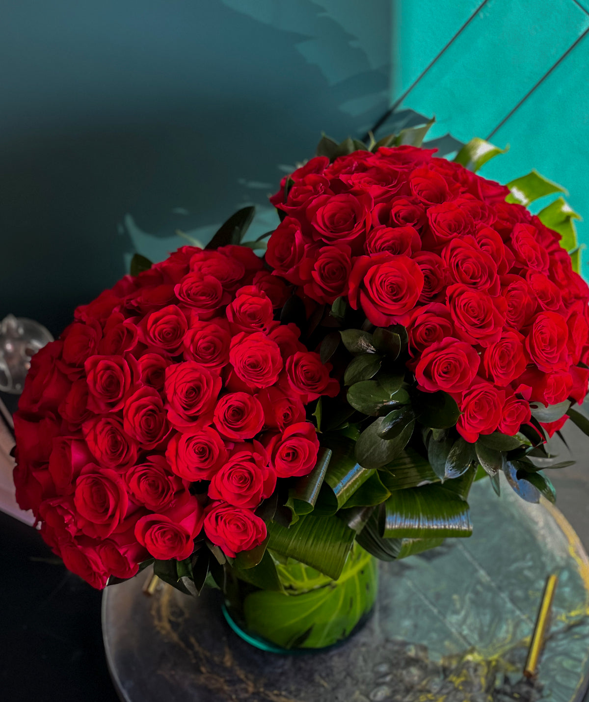 Luxury red roses centerpiece with 100 fresh roses