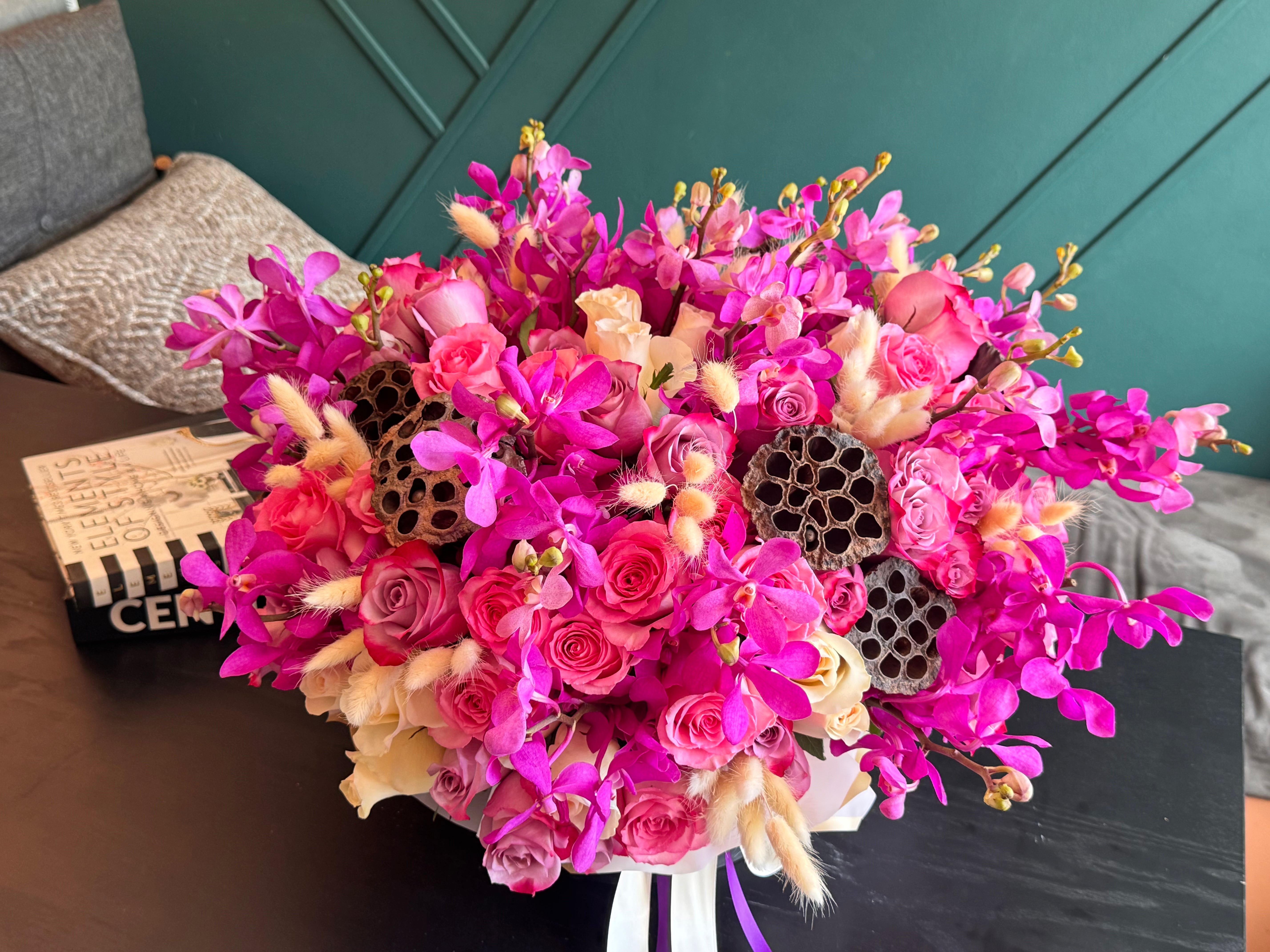 Mokara orchid and rose flower box for Miami delivery