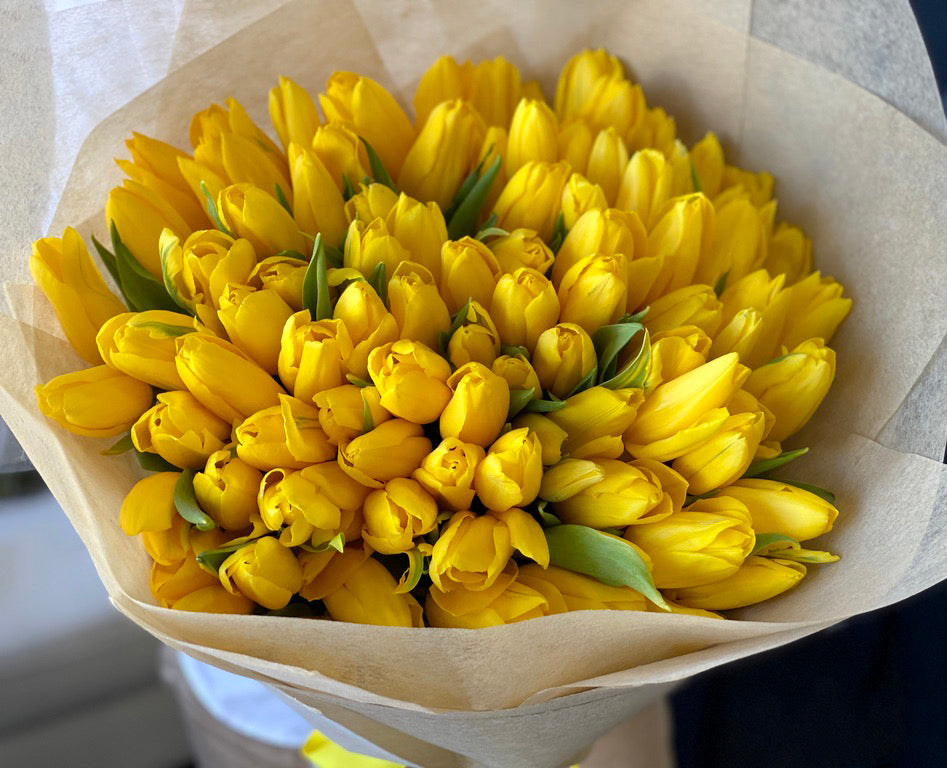 Premium 100 tulips bouquet with luxury wrapping
