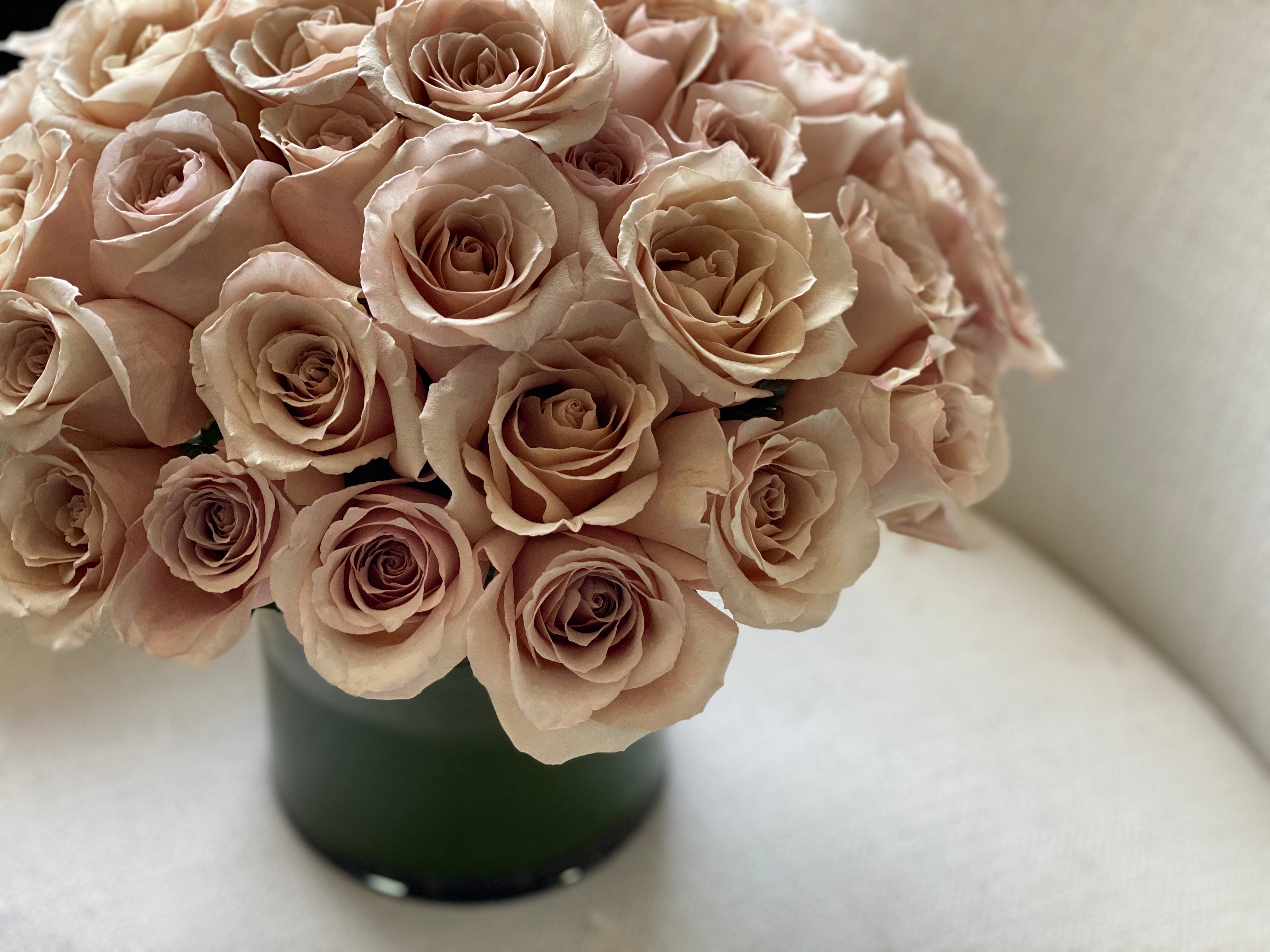 Premium cappuccino roses in a vase handcrafted by Luxury Flowers Miami