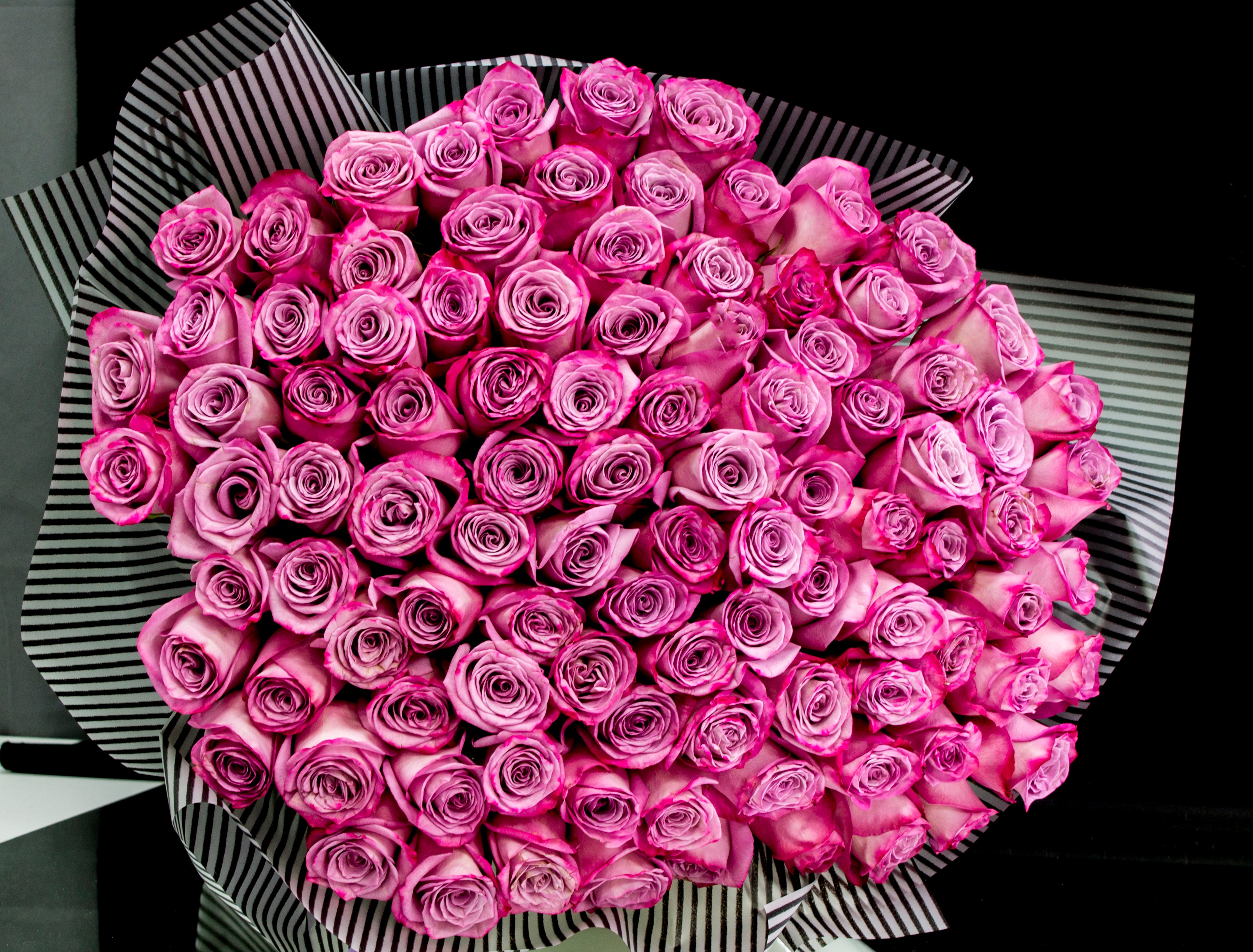 Premium deep purple roses bouquet for romantic gifts