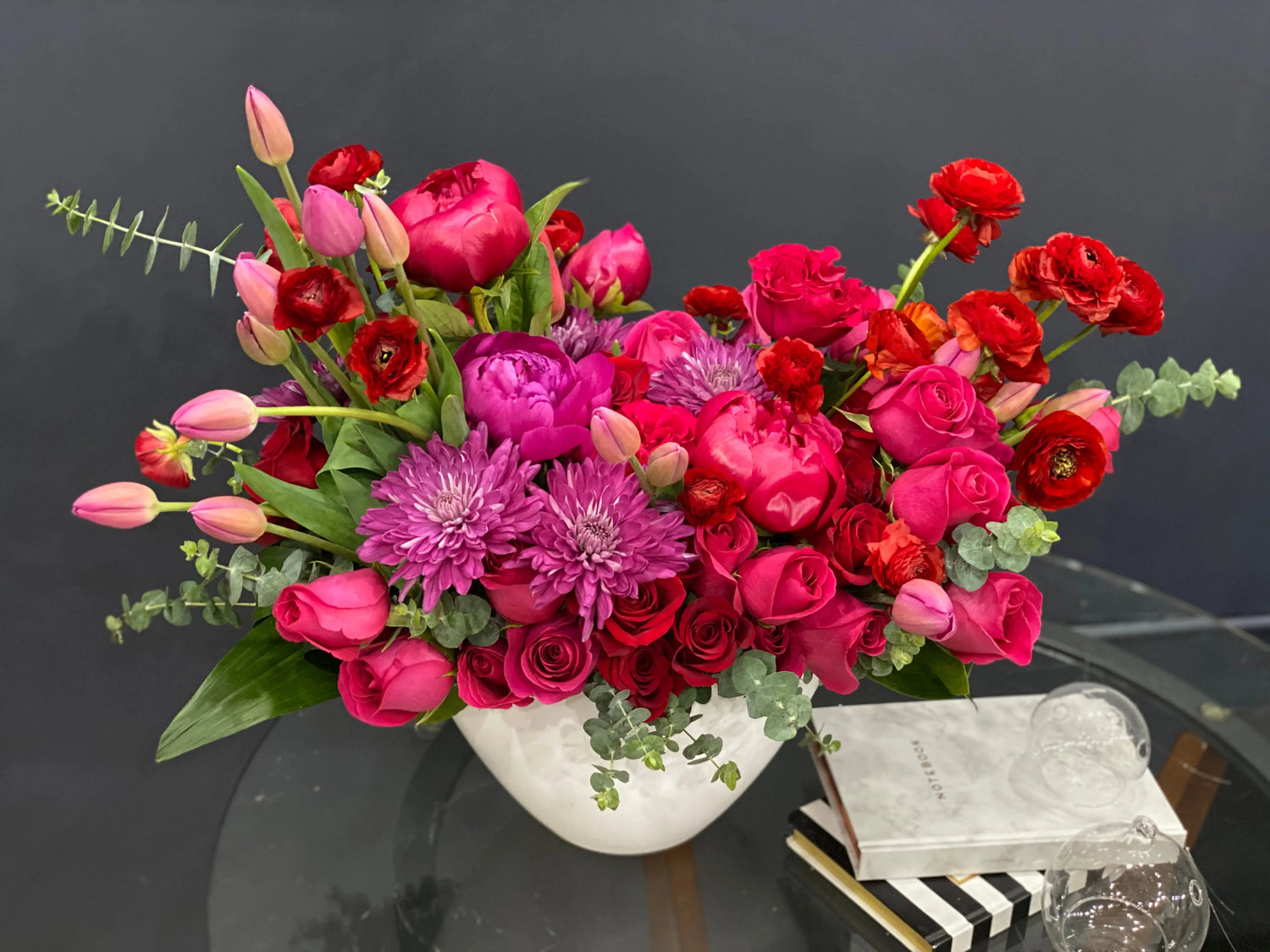 Premium mixed flowers bouquet