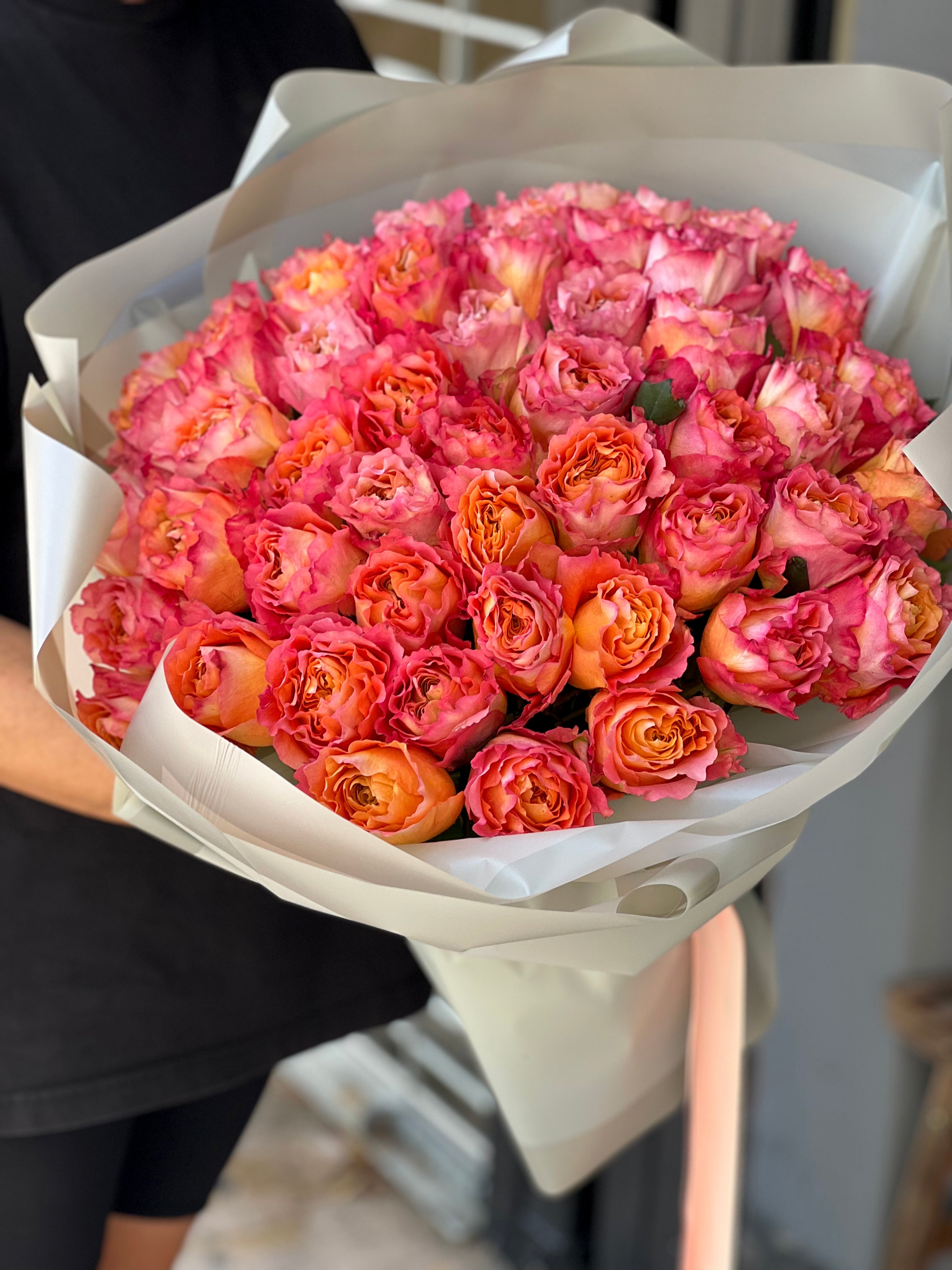 Romantic bouquet with 50 premium garden roses