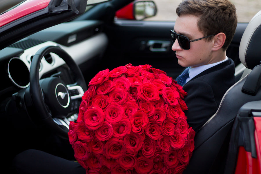 Romantic flowers and roses delivery in Miami