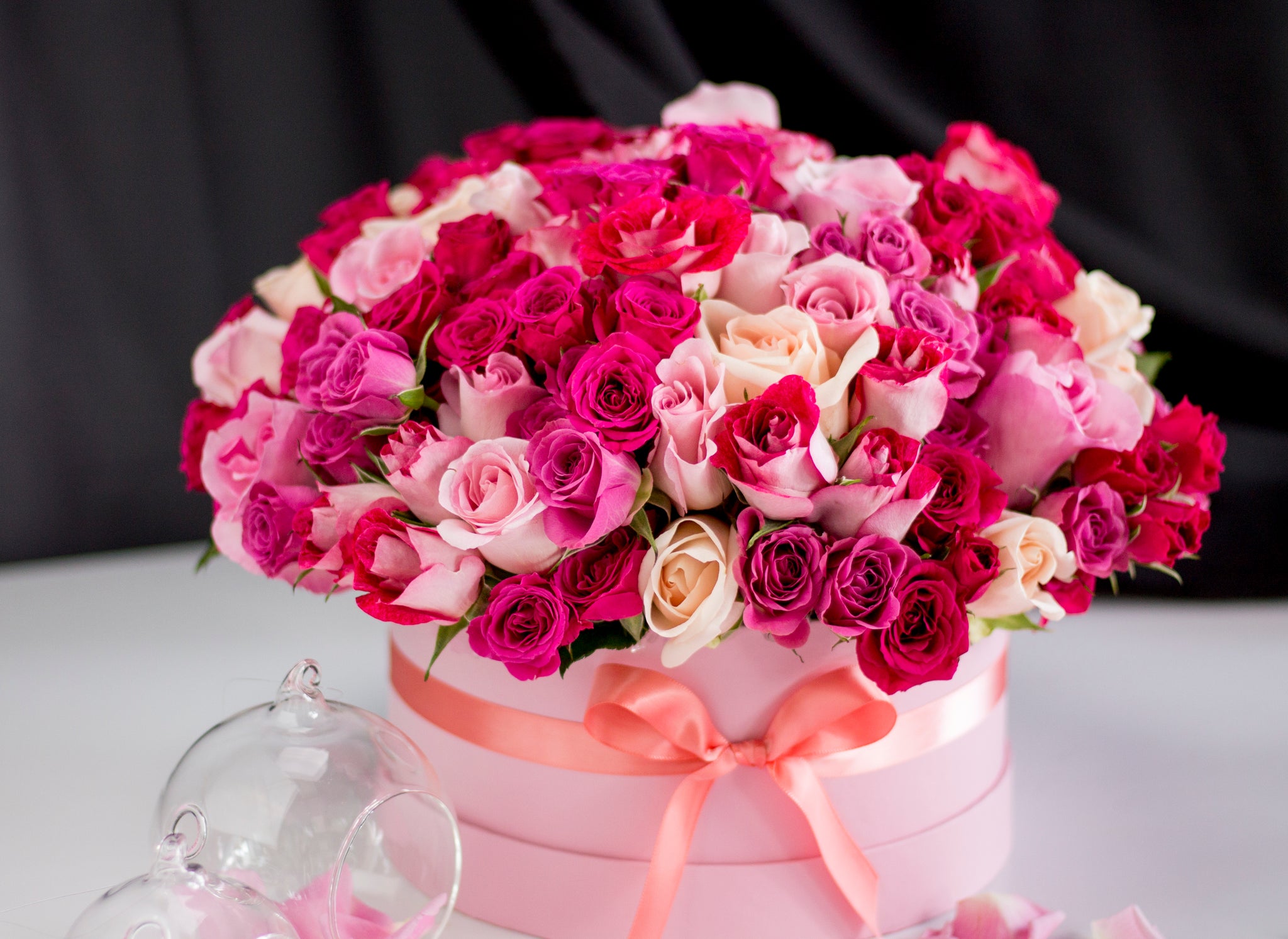 Romantic pink spray roses arrangement in a luxury box