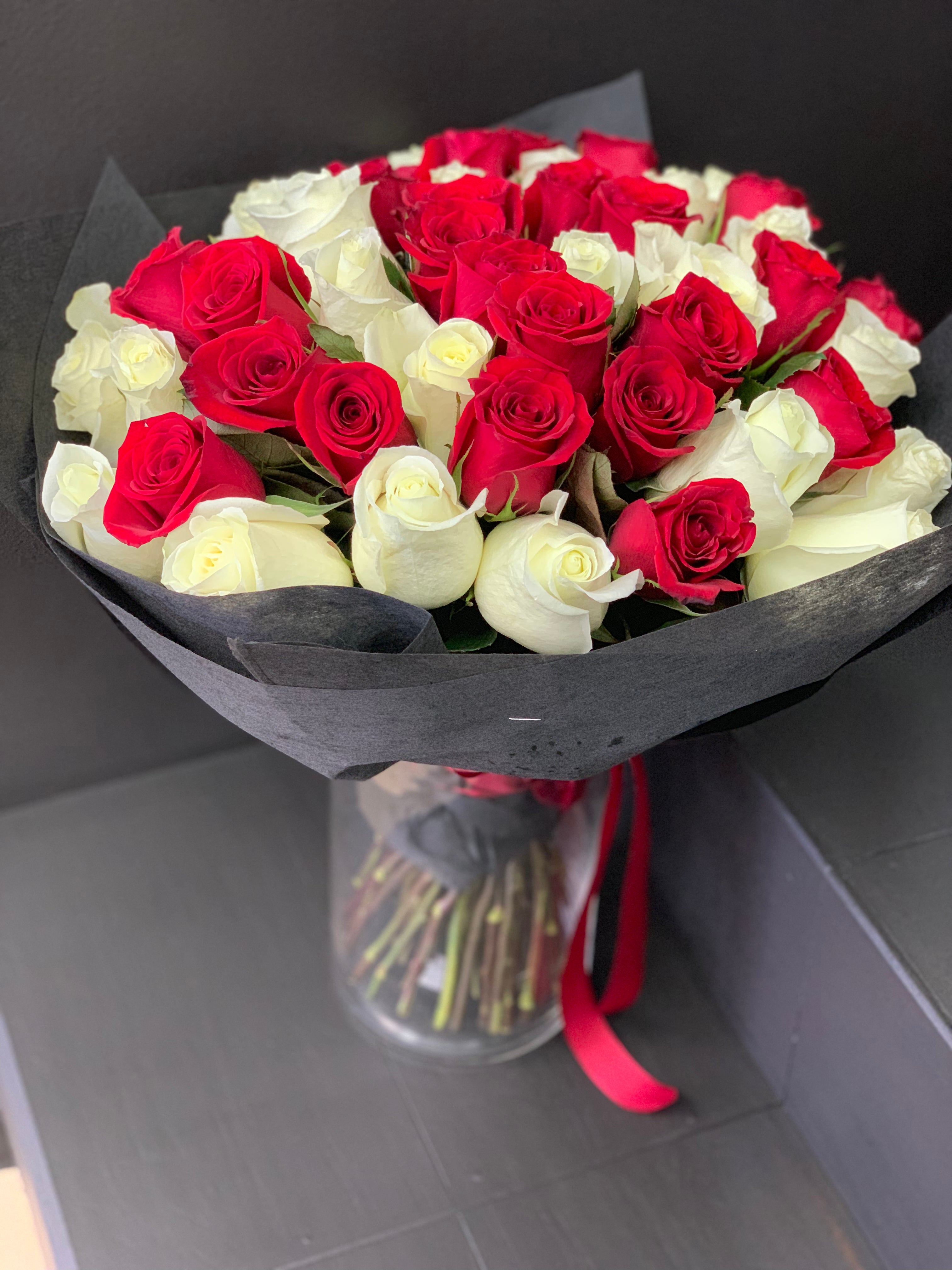 Romantic red and white roses arrangement for Miami flower delivery