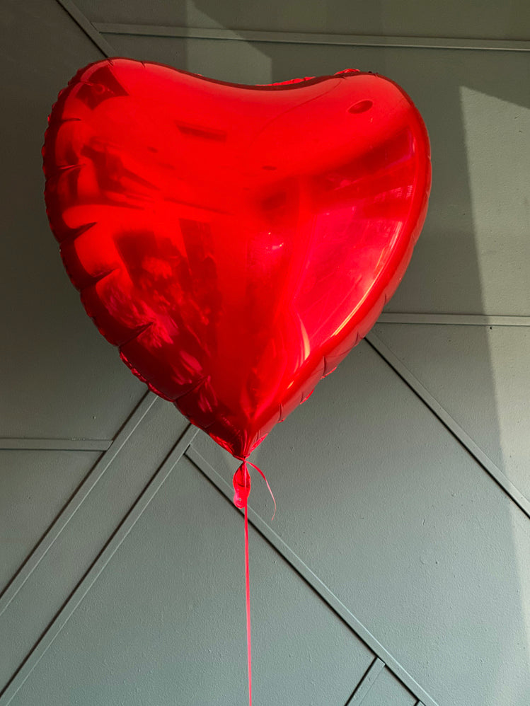 Romantic red heart foil balloon for Miami delivery