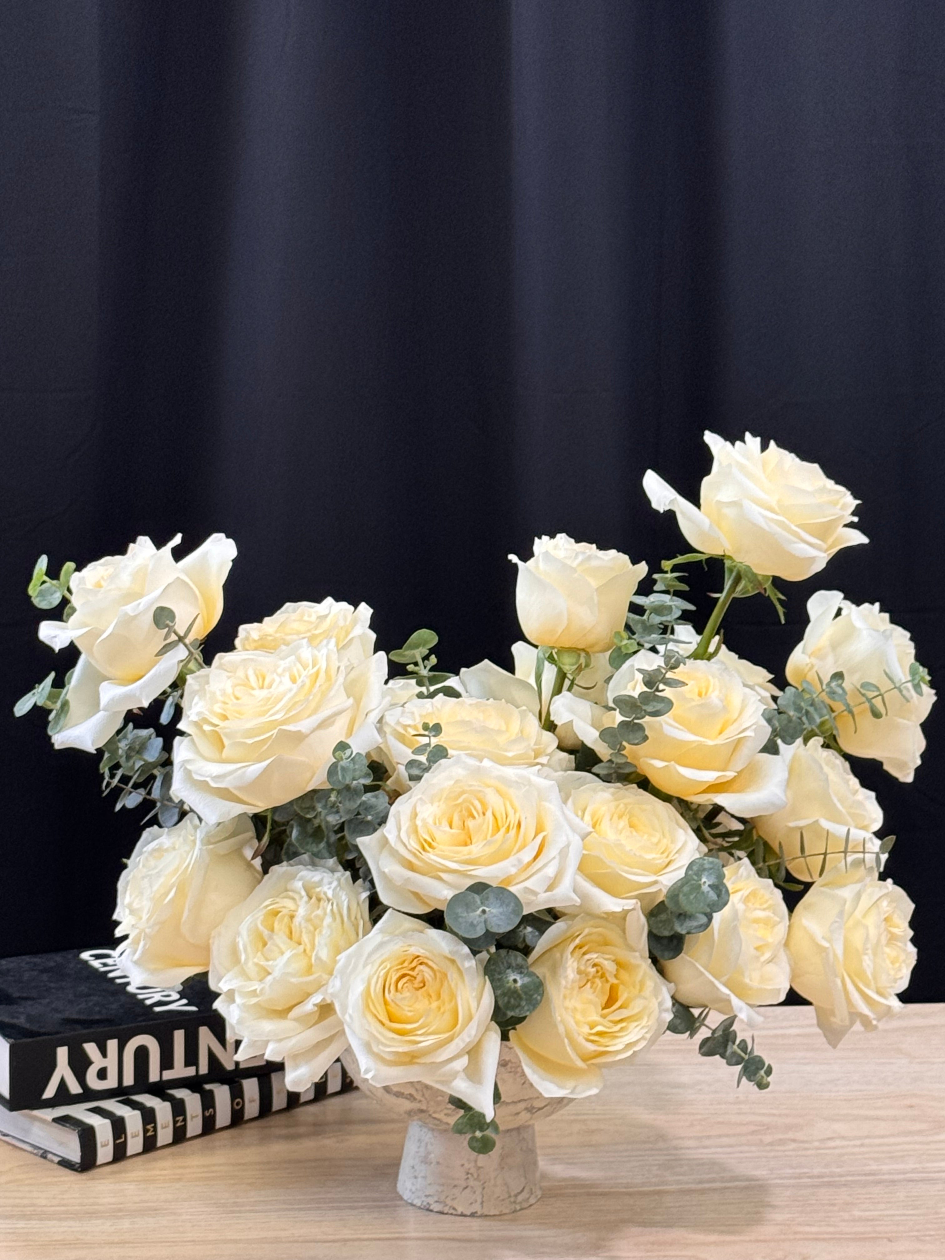 Two dozen luxury white roses for Miami flower delivery