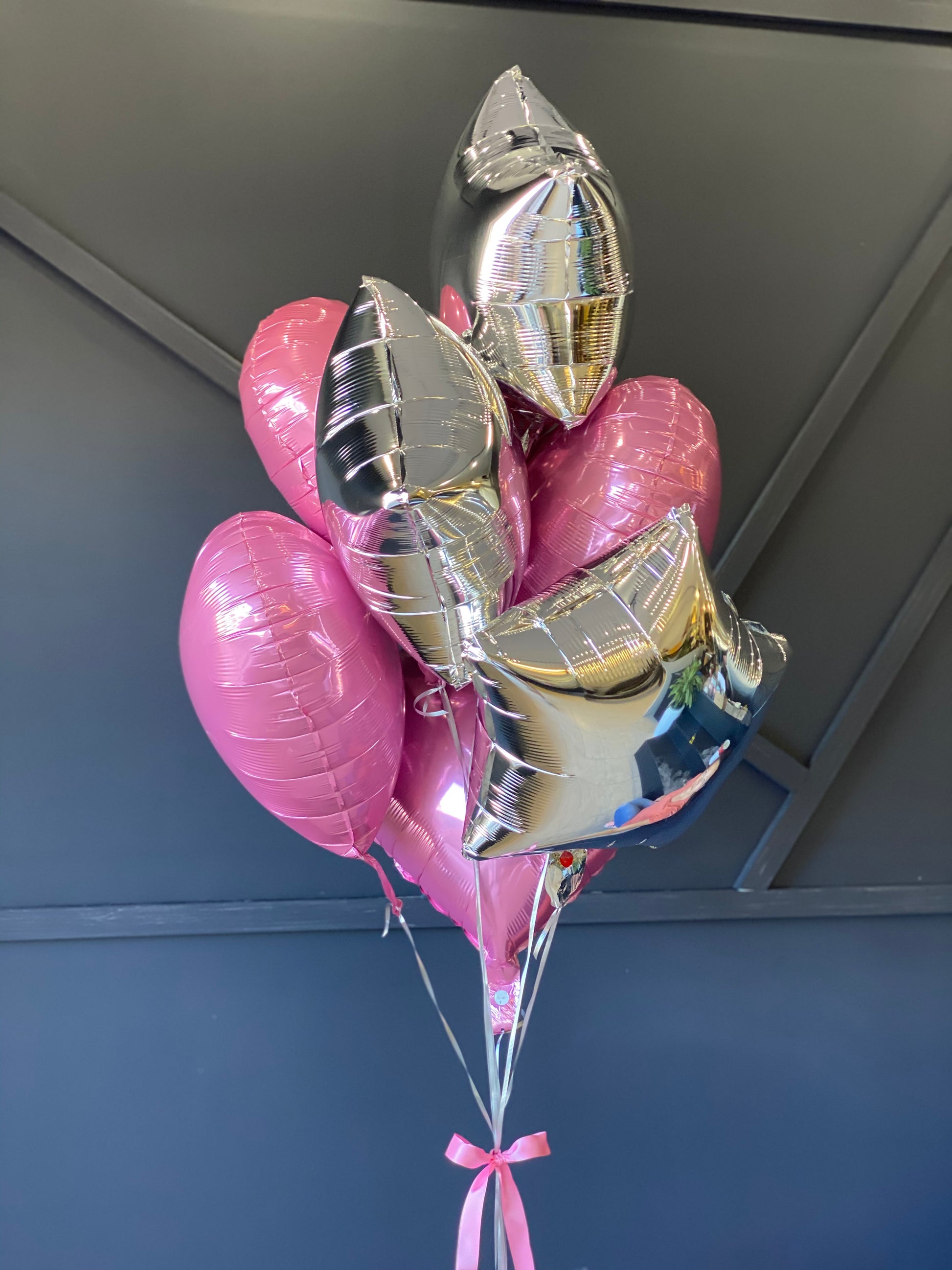 light pink and silver balloon bouquet for delivery in Miami