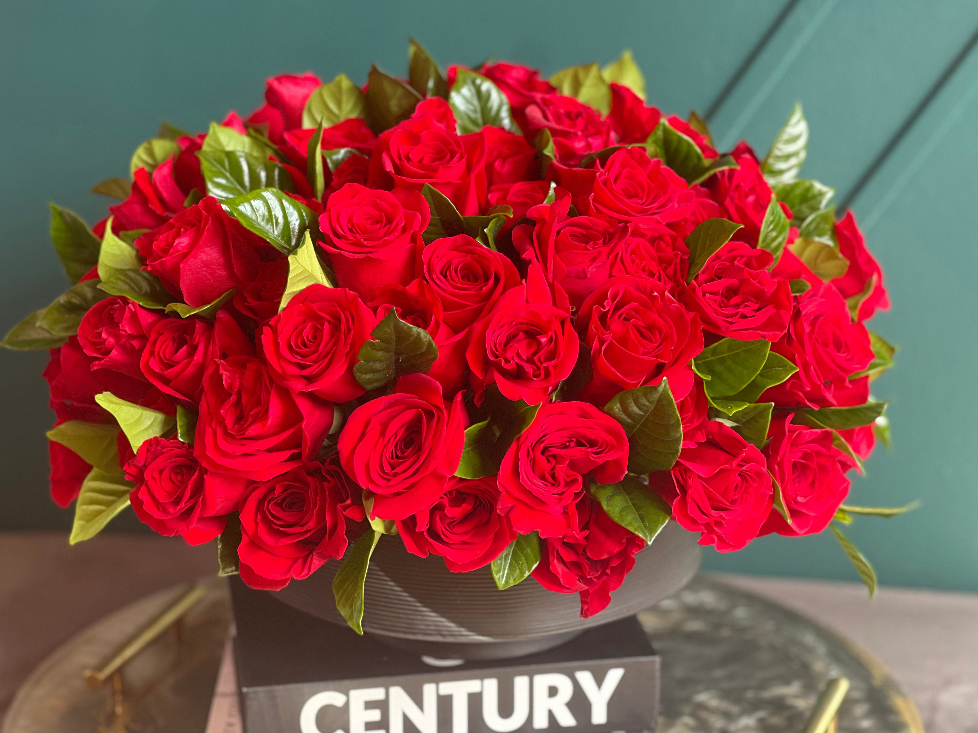 luxury 100 red rose arrangement Miami