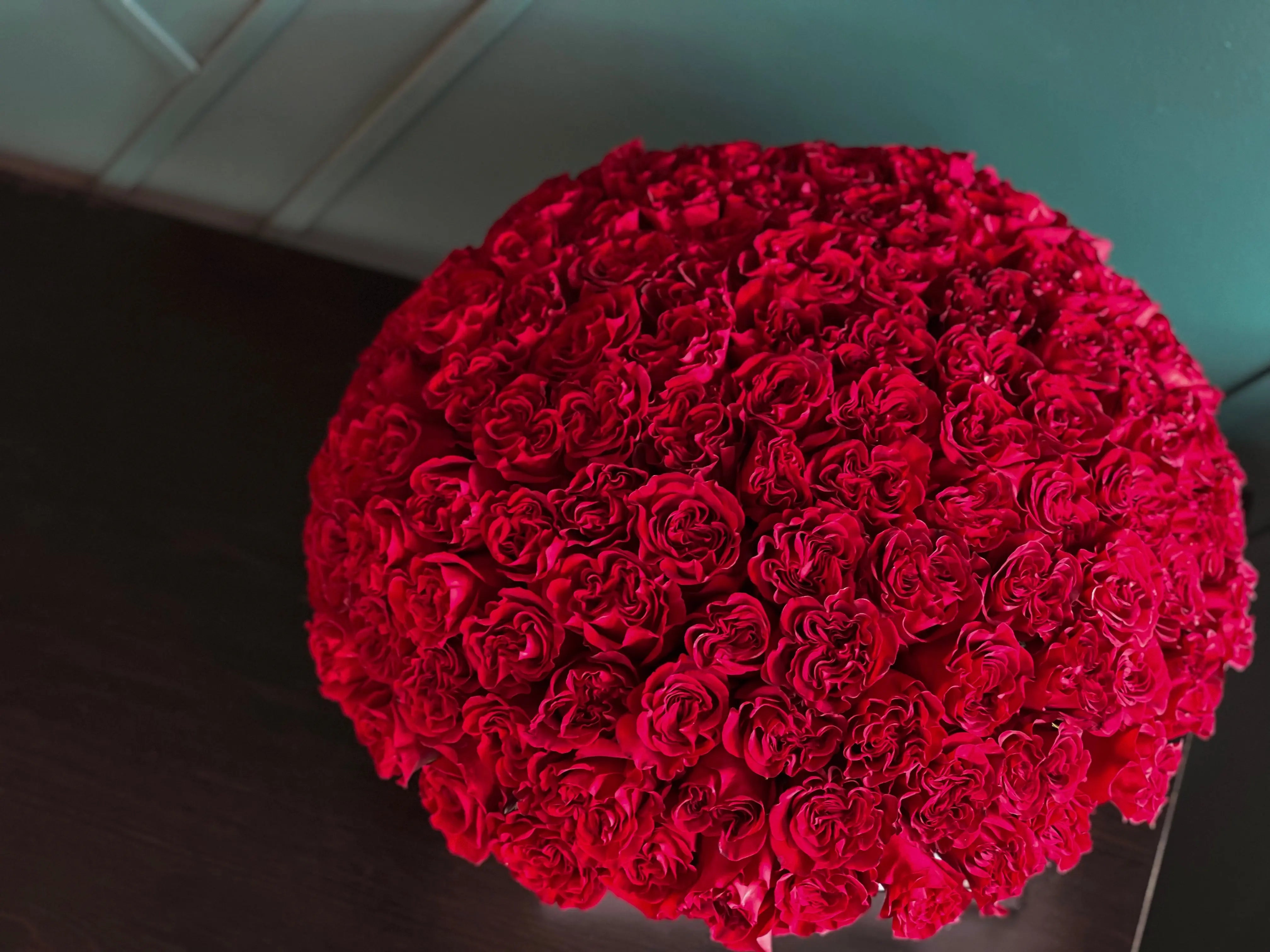  luxury modern floral design in concrete bowl