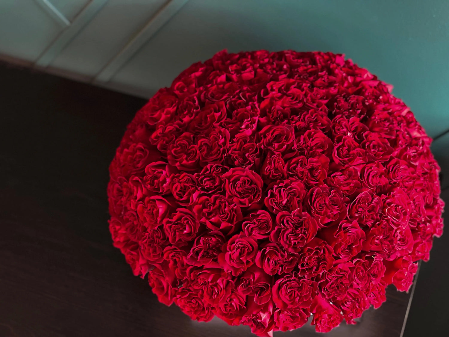  luxury modern floral design in concrete bowl