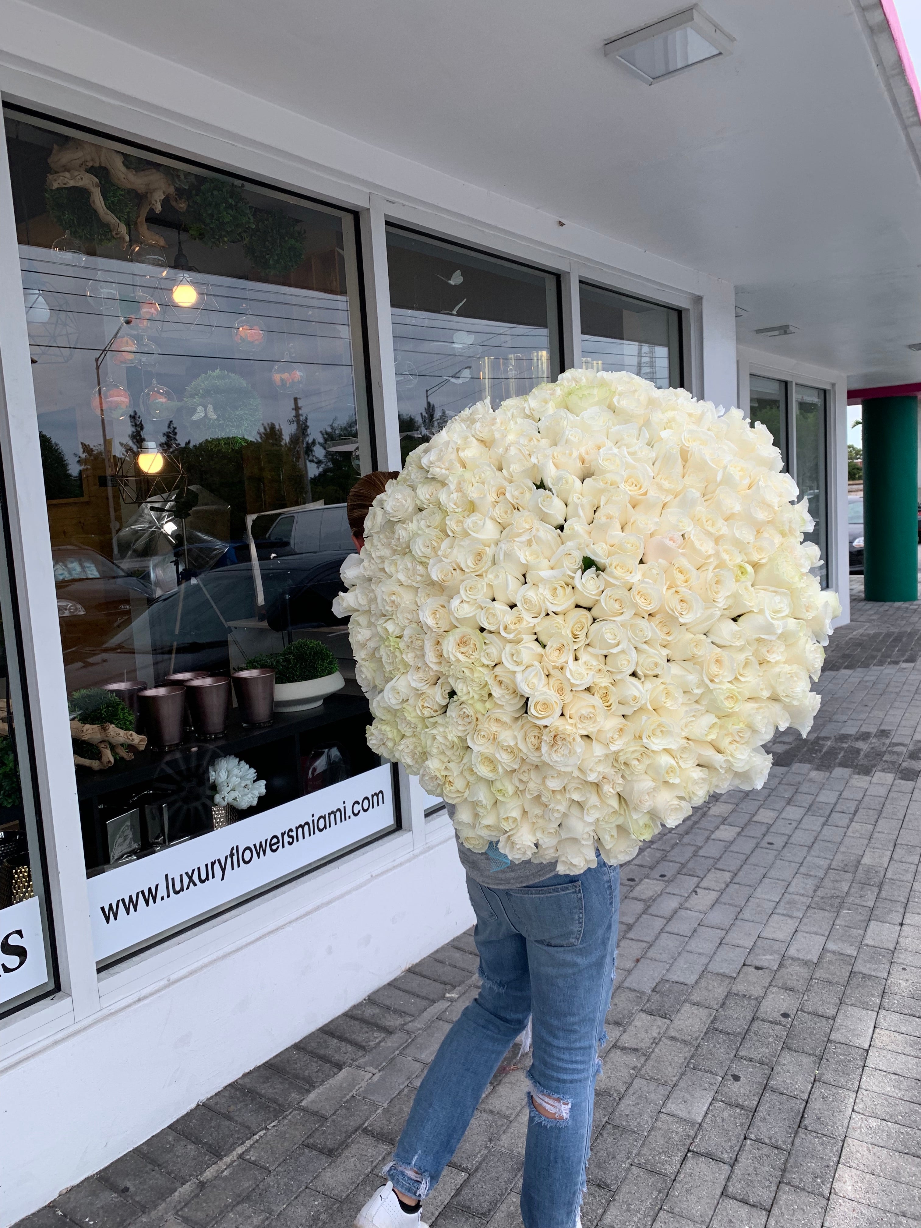 oversized bouquet of 300 premium white roses Miami