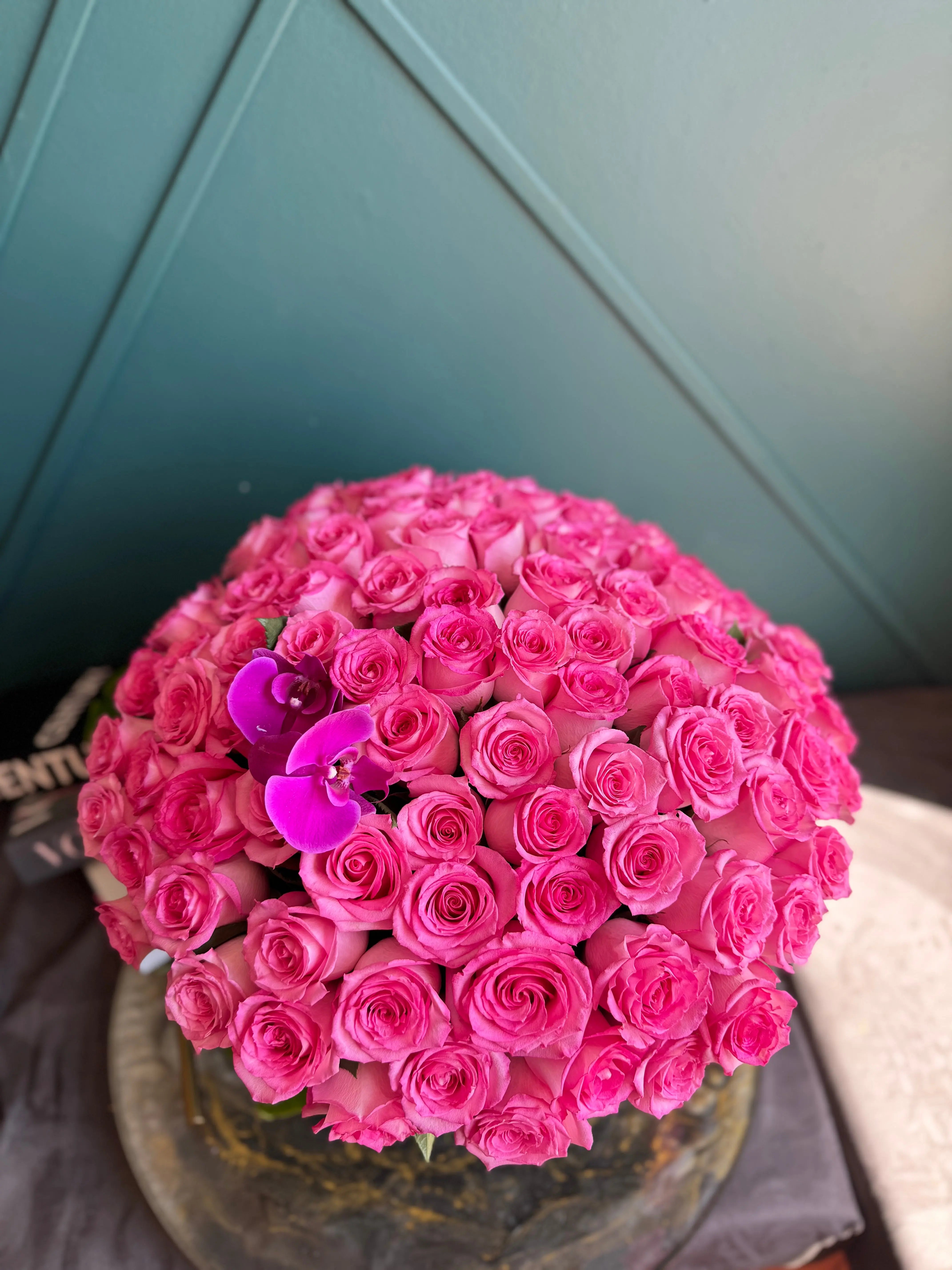 premium 100 pink roses flower delivery Miami