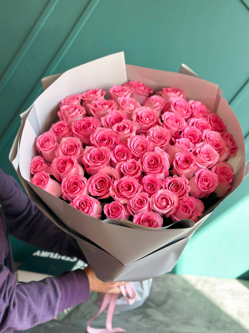 premium 50 pink roses wrapped bouquet Miami