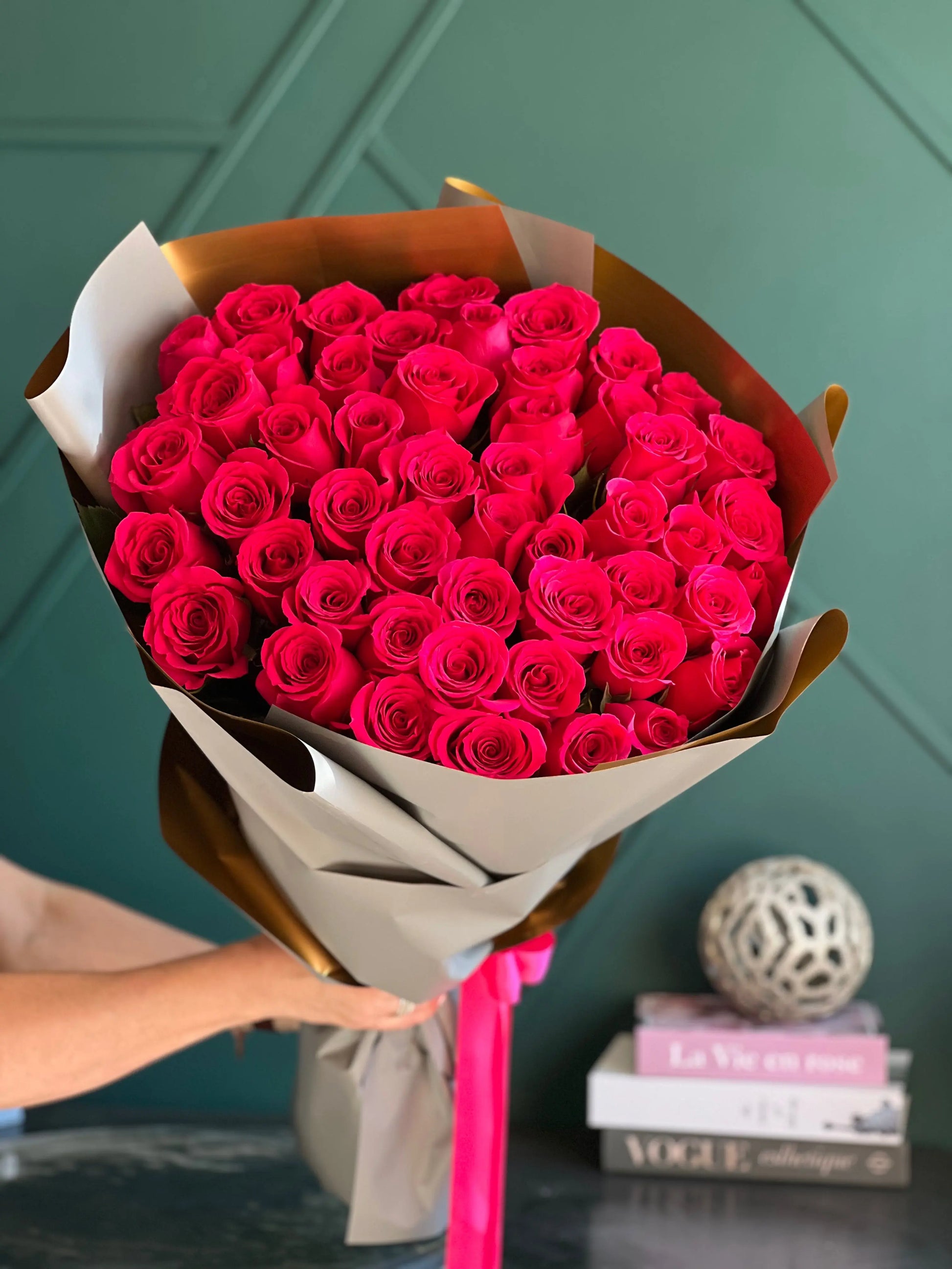 vibrant pink roses bouquet Miami delivery